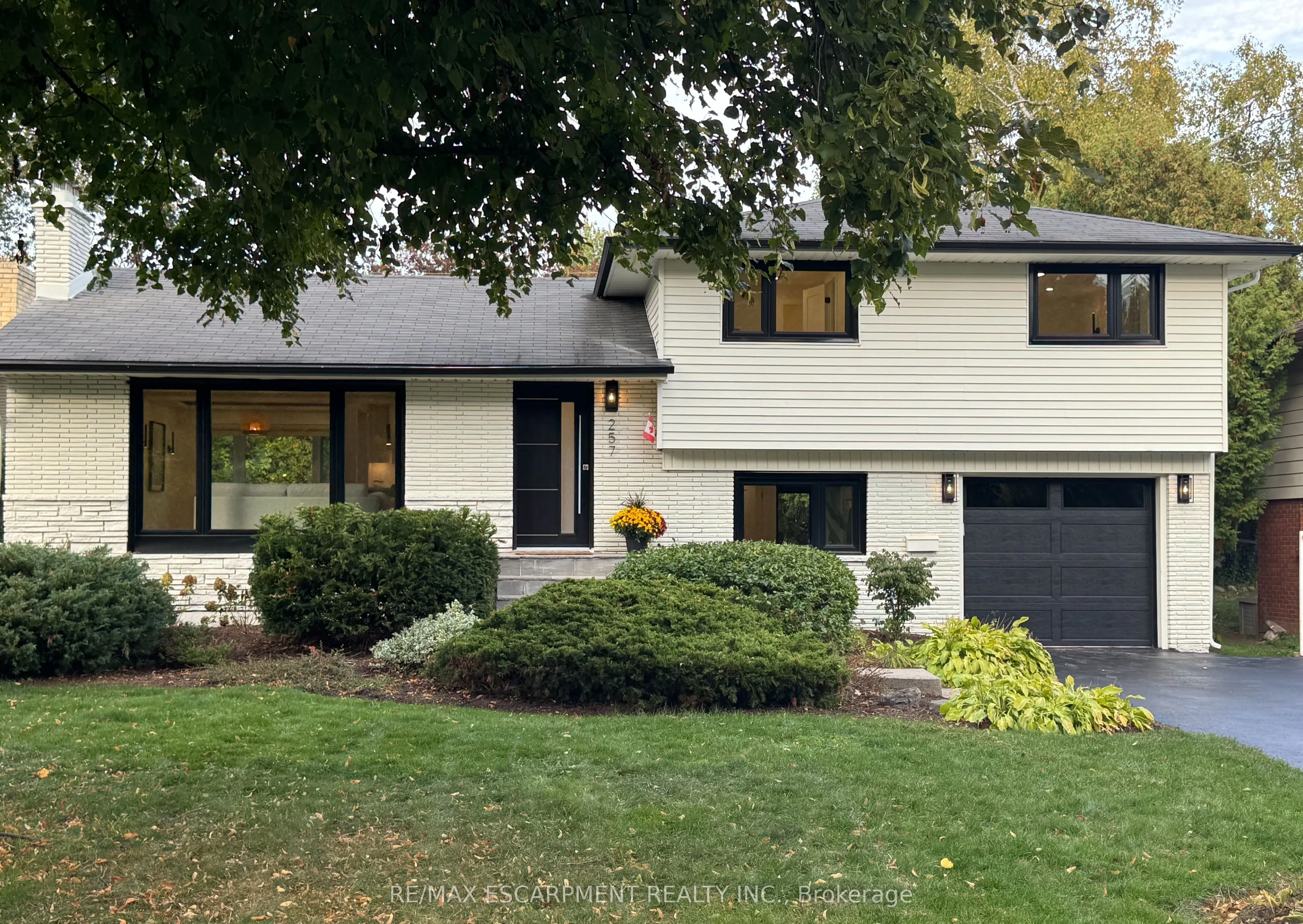 257 STRATHCONA Drive
