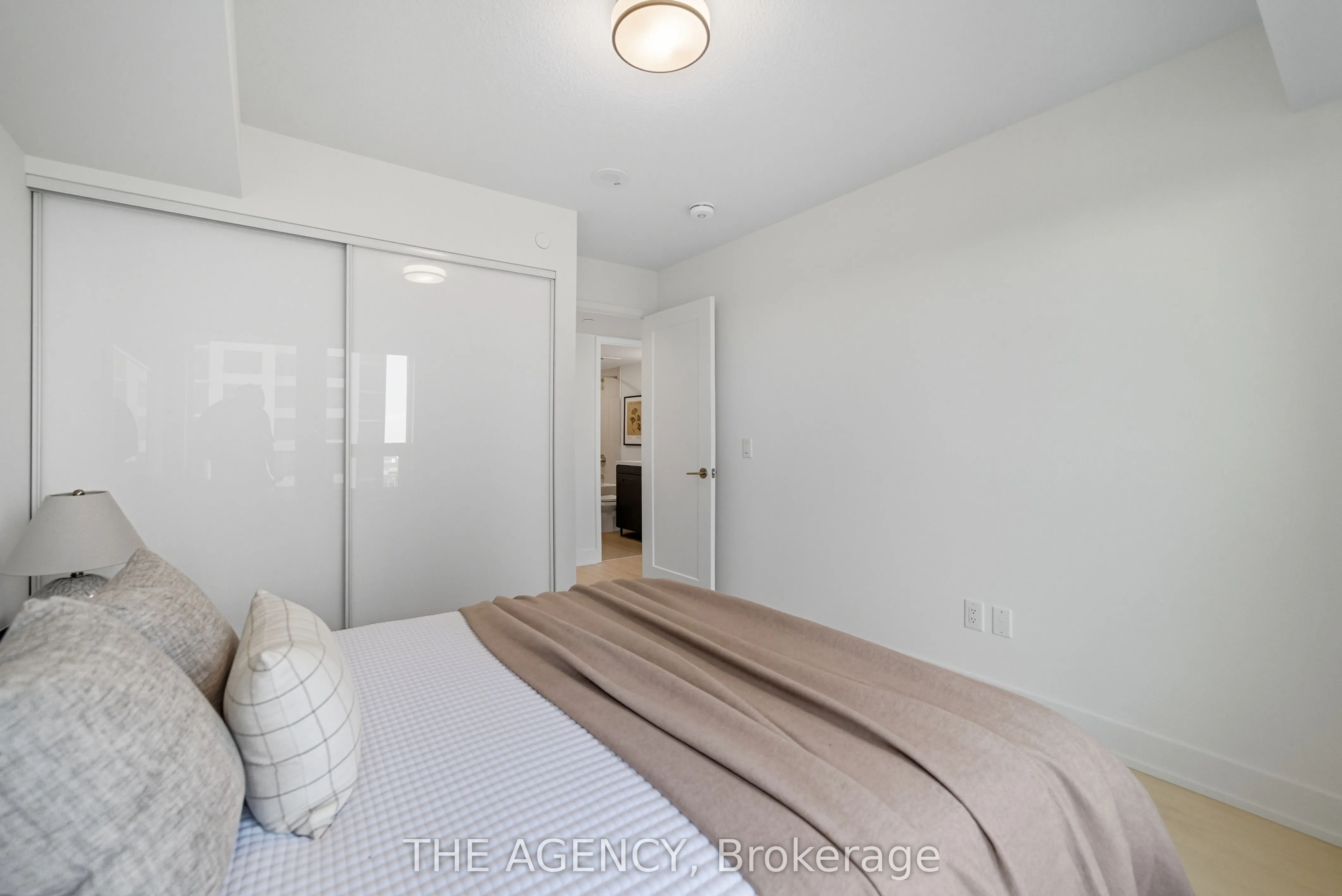 10 Eva Road, #1708