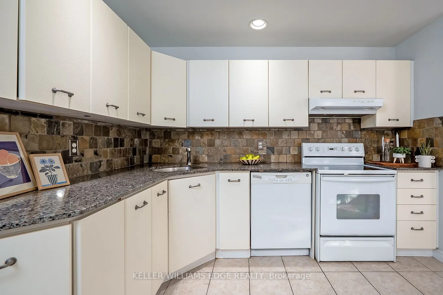 3230 New Street, #19