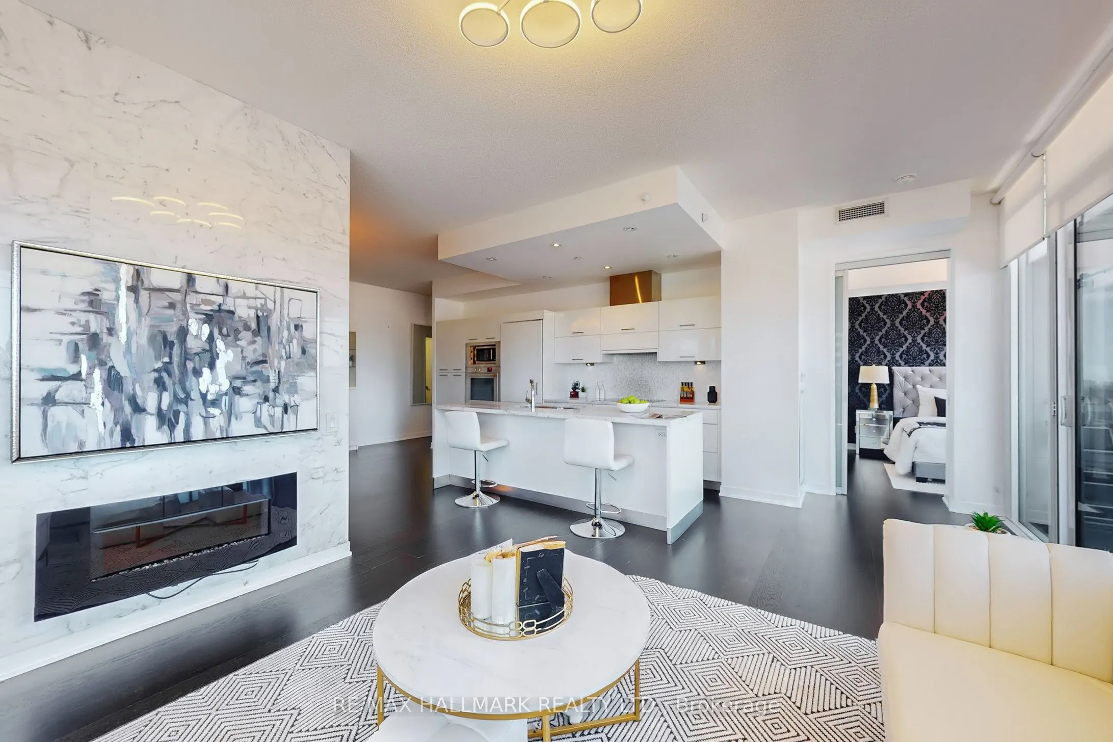 90 Park Lawn Road, #608