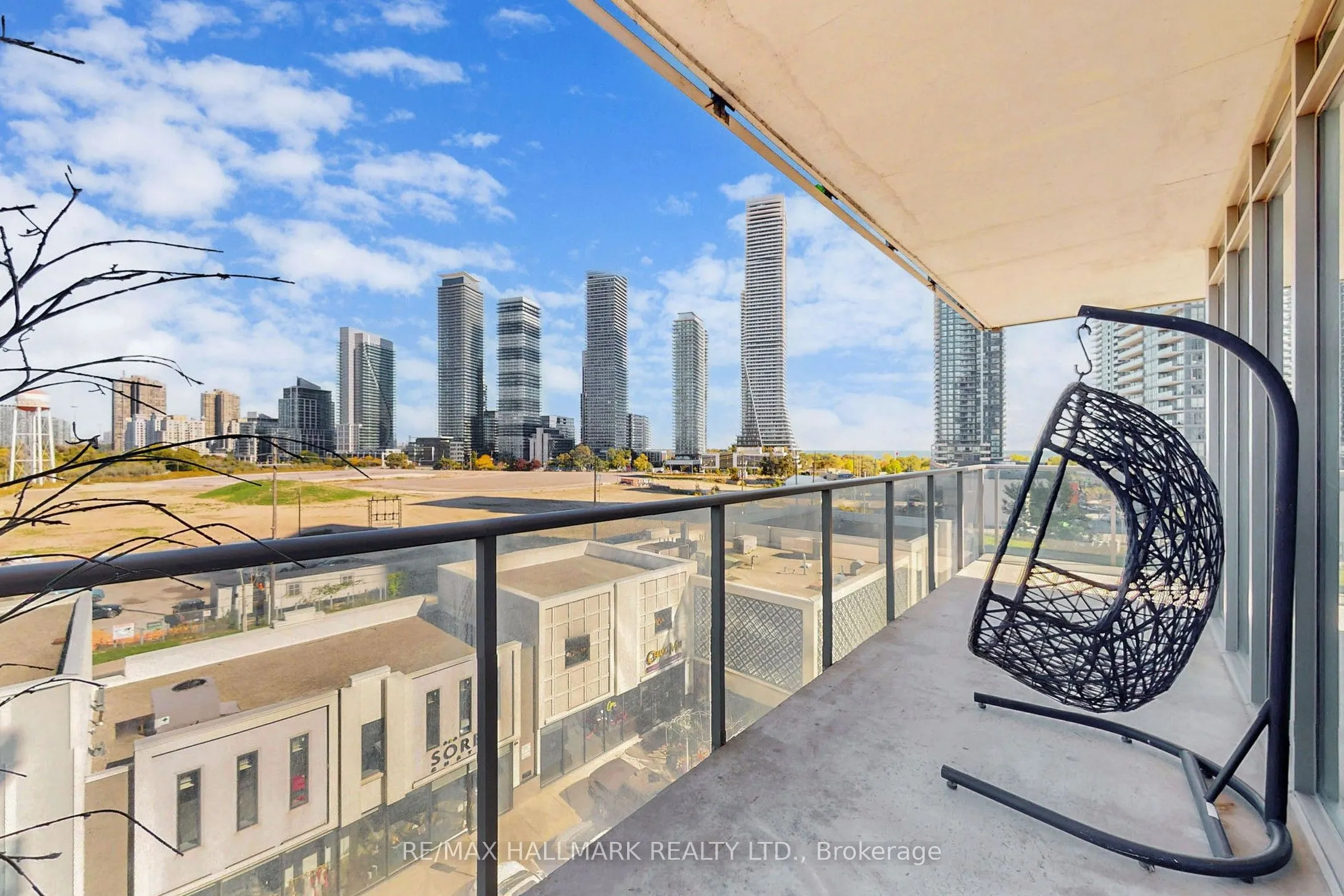 90 Park Lawn Road, #608
