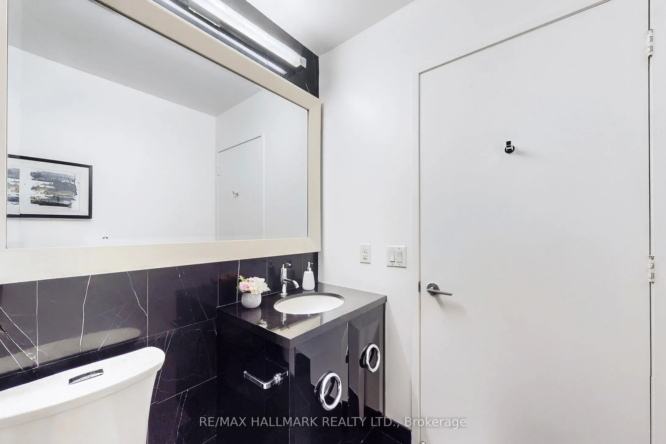 90 Park Lawn Road, #608