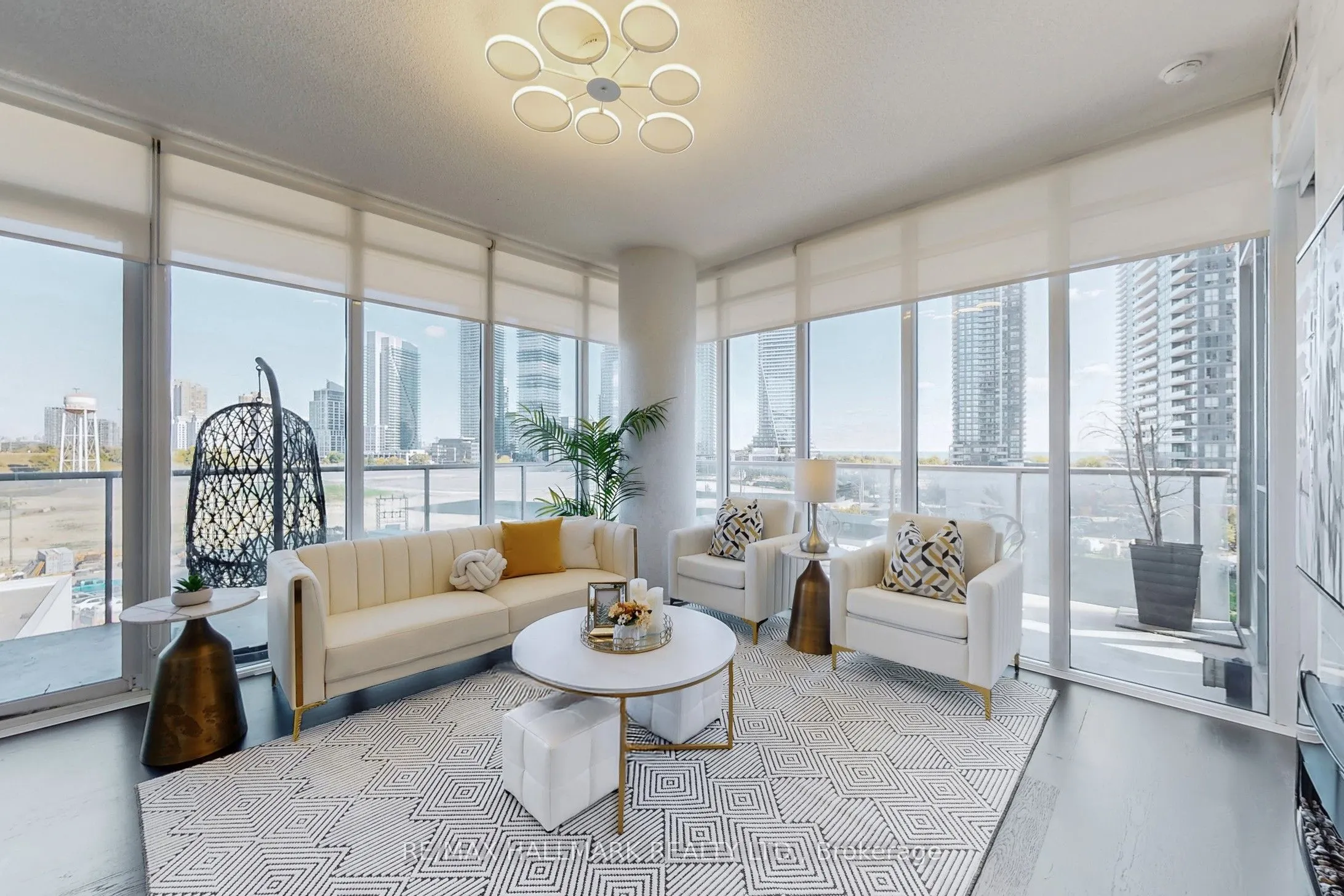 90 Park Lawn Road, #608