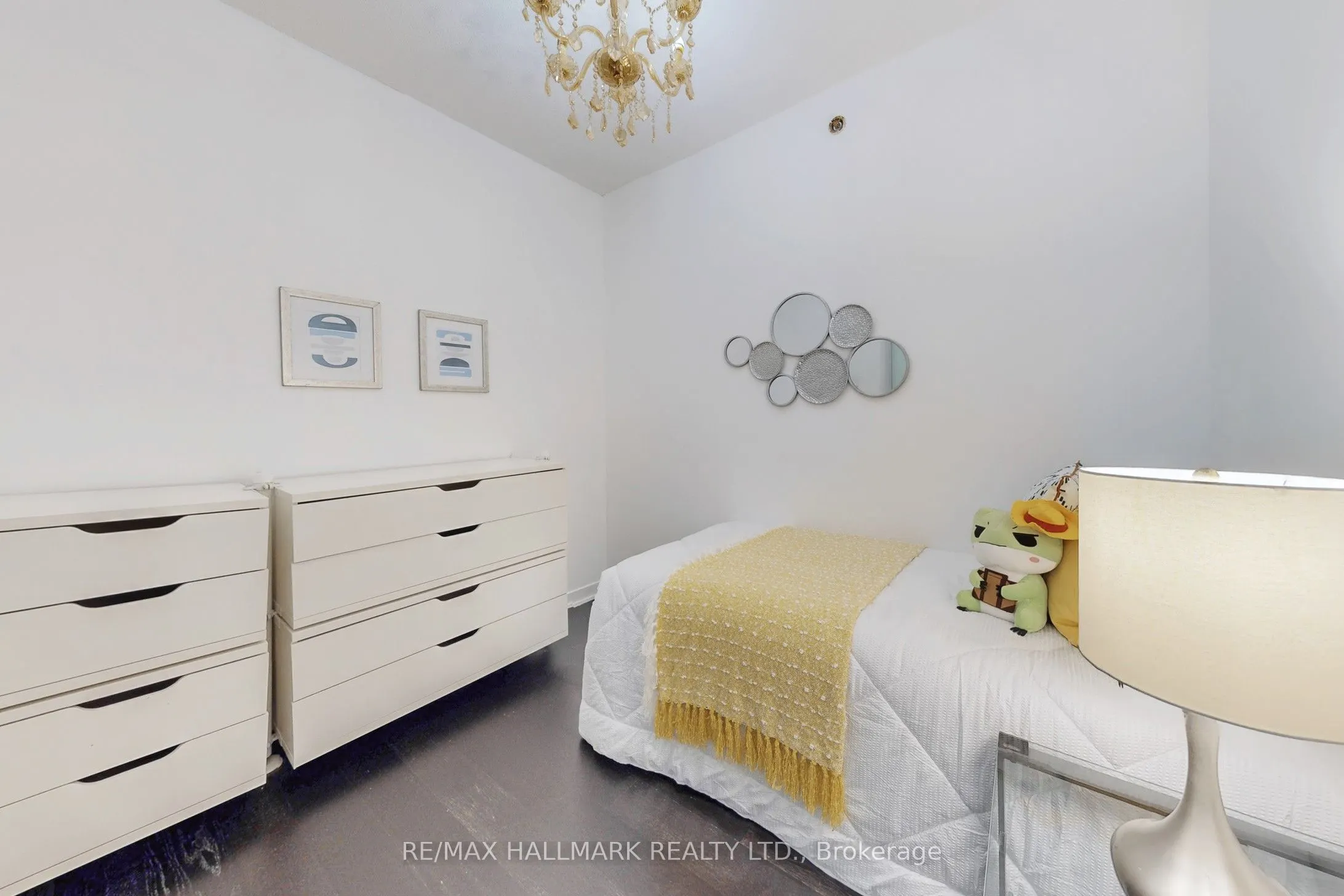 90 Park Lawn Road, #608