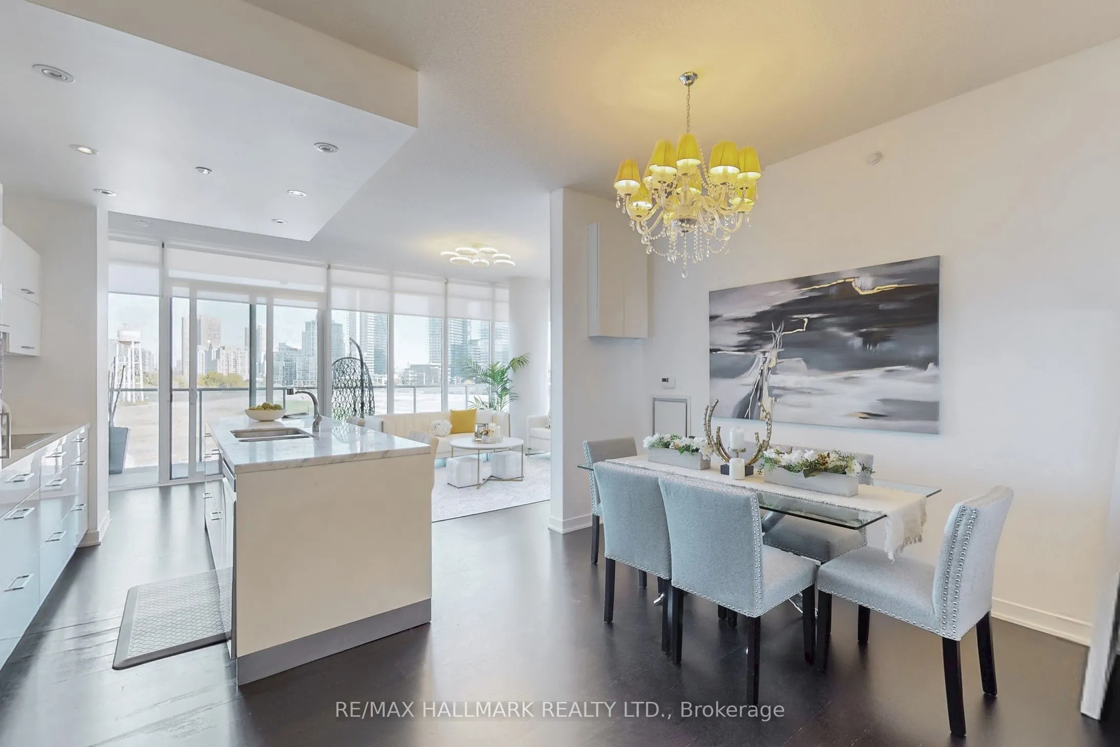 90 Park Lawn Road, #608