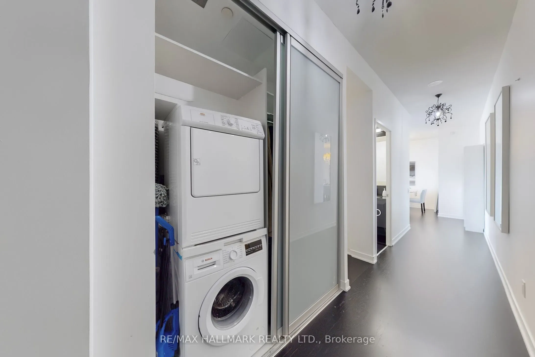 90 Park Lawn Road, #608