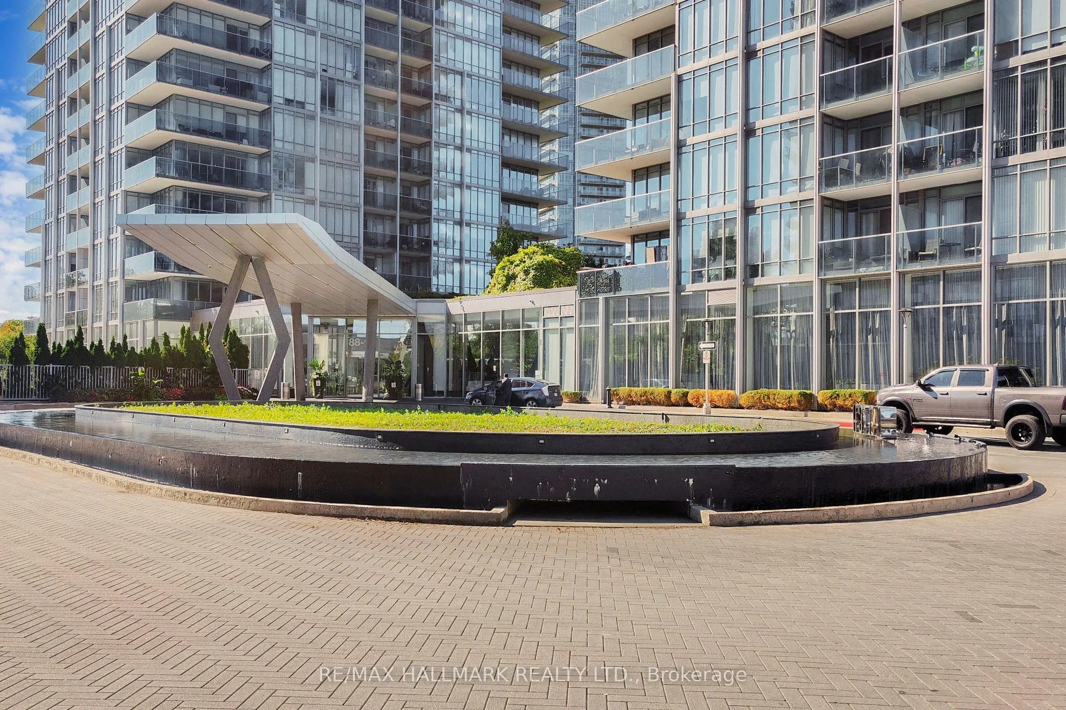 90 Park Lawn Road, #608