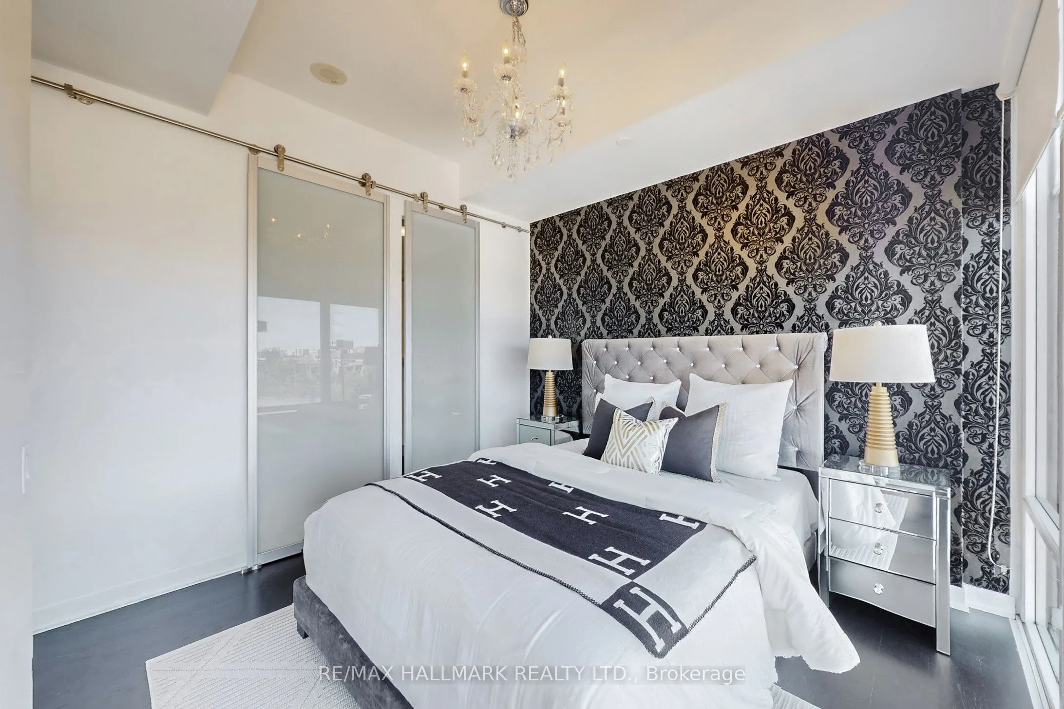 90 Park Lawn Road, #608