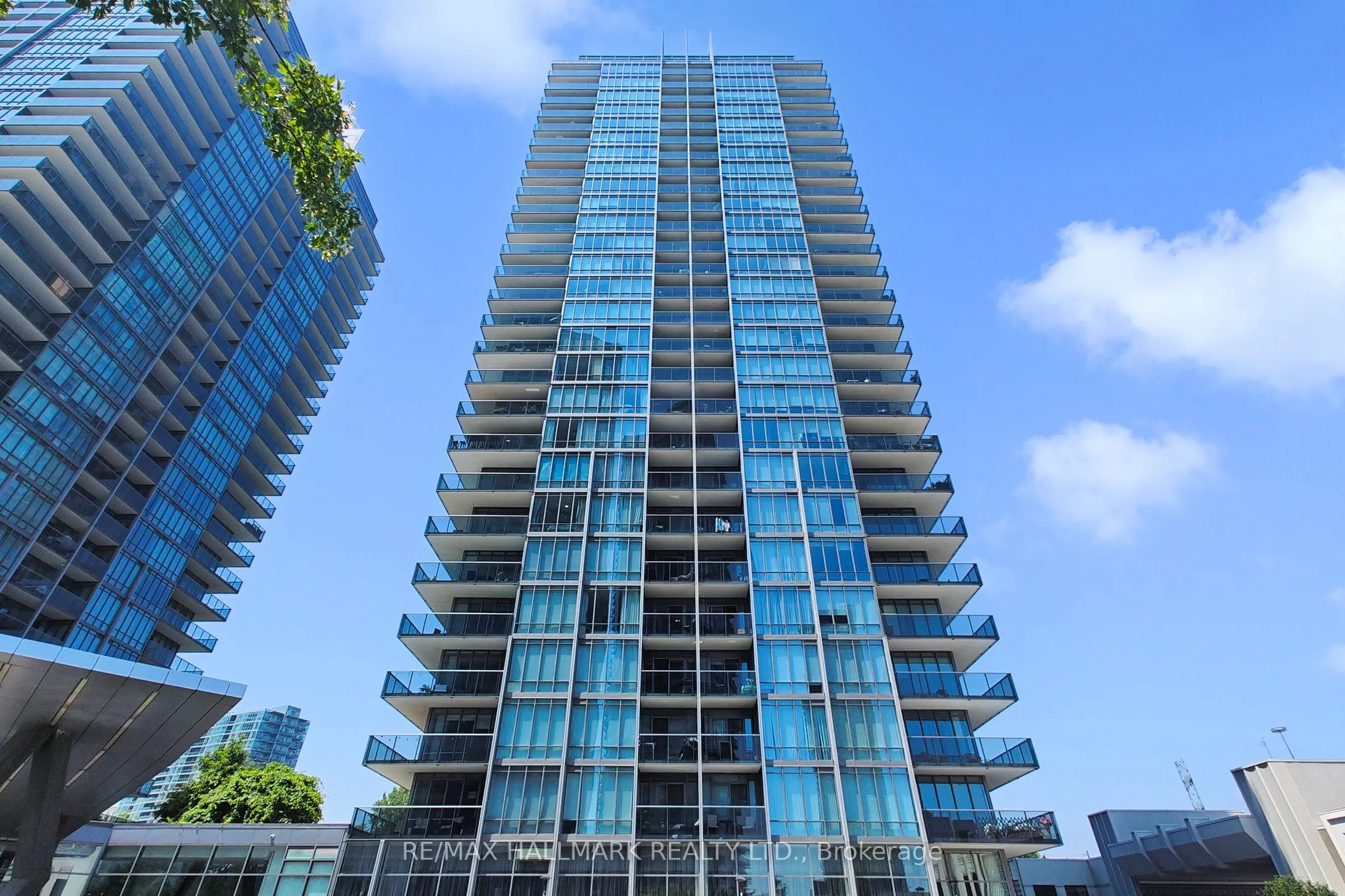 90 Park Lawn Road, #608