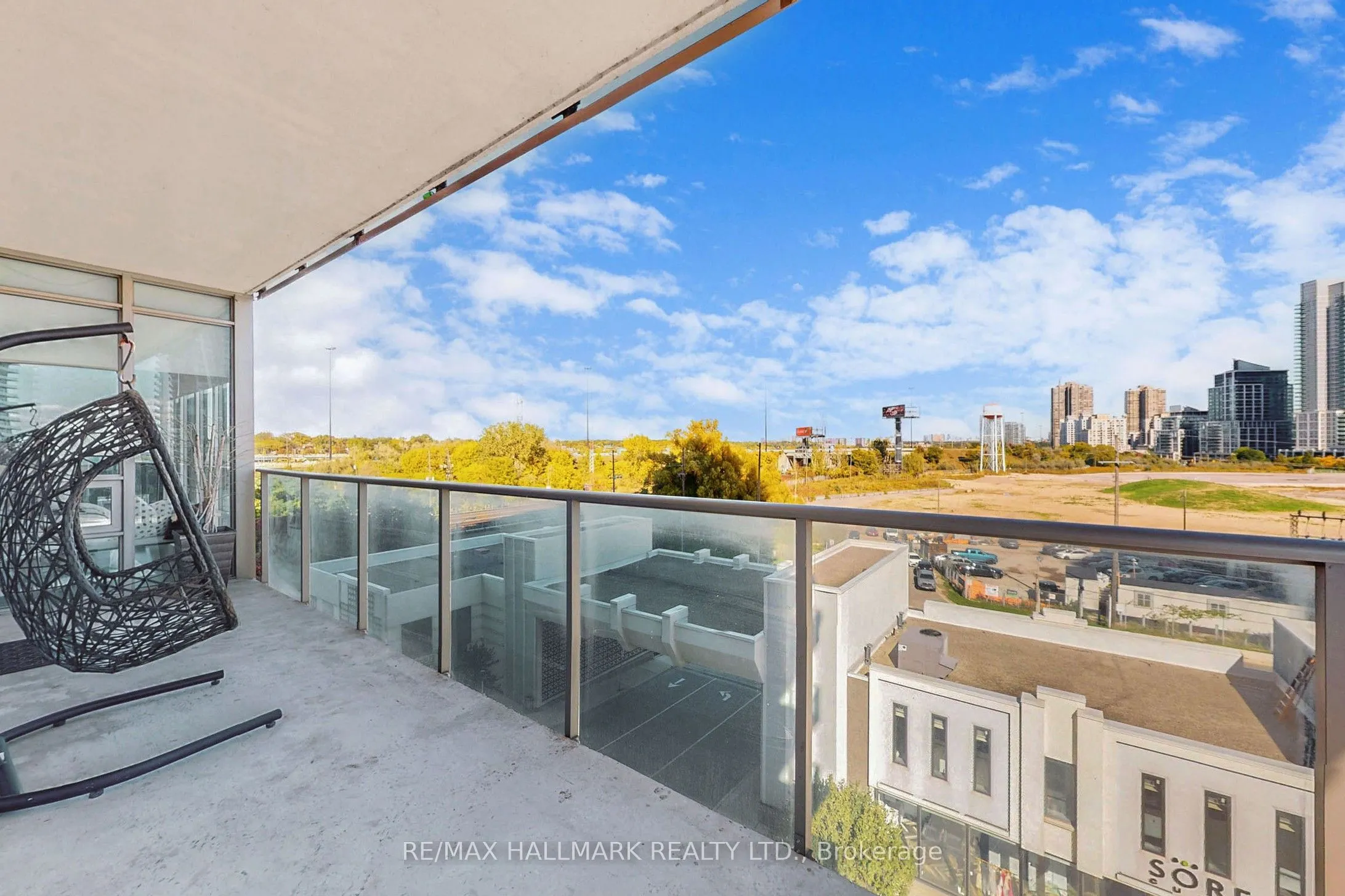90 Park Lawn Road, #608