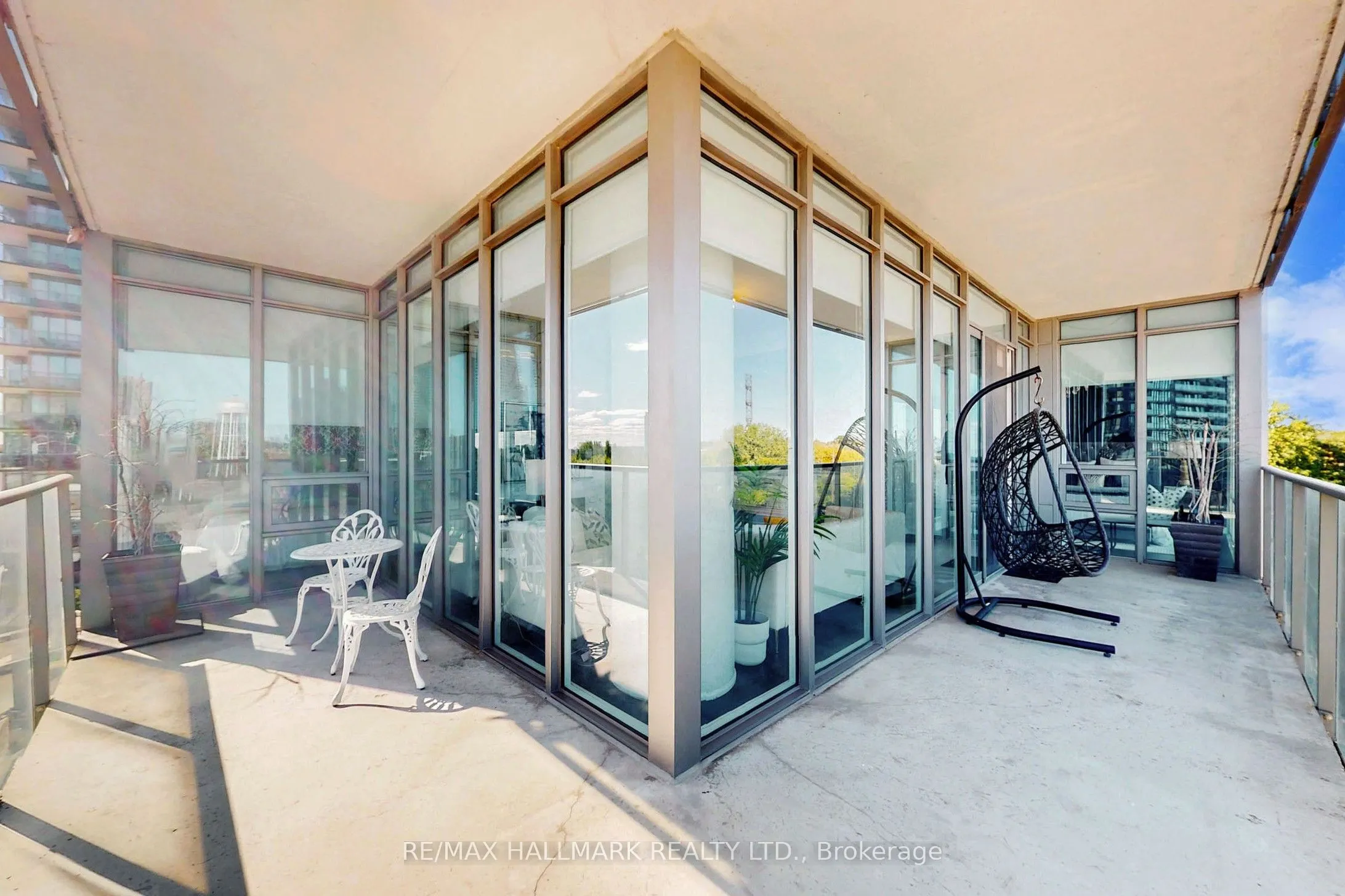 90 Park Lawn Road, #608