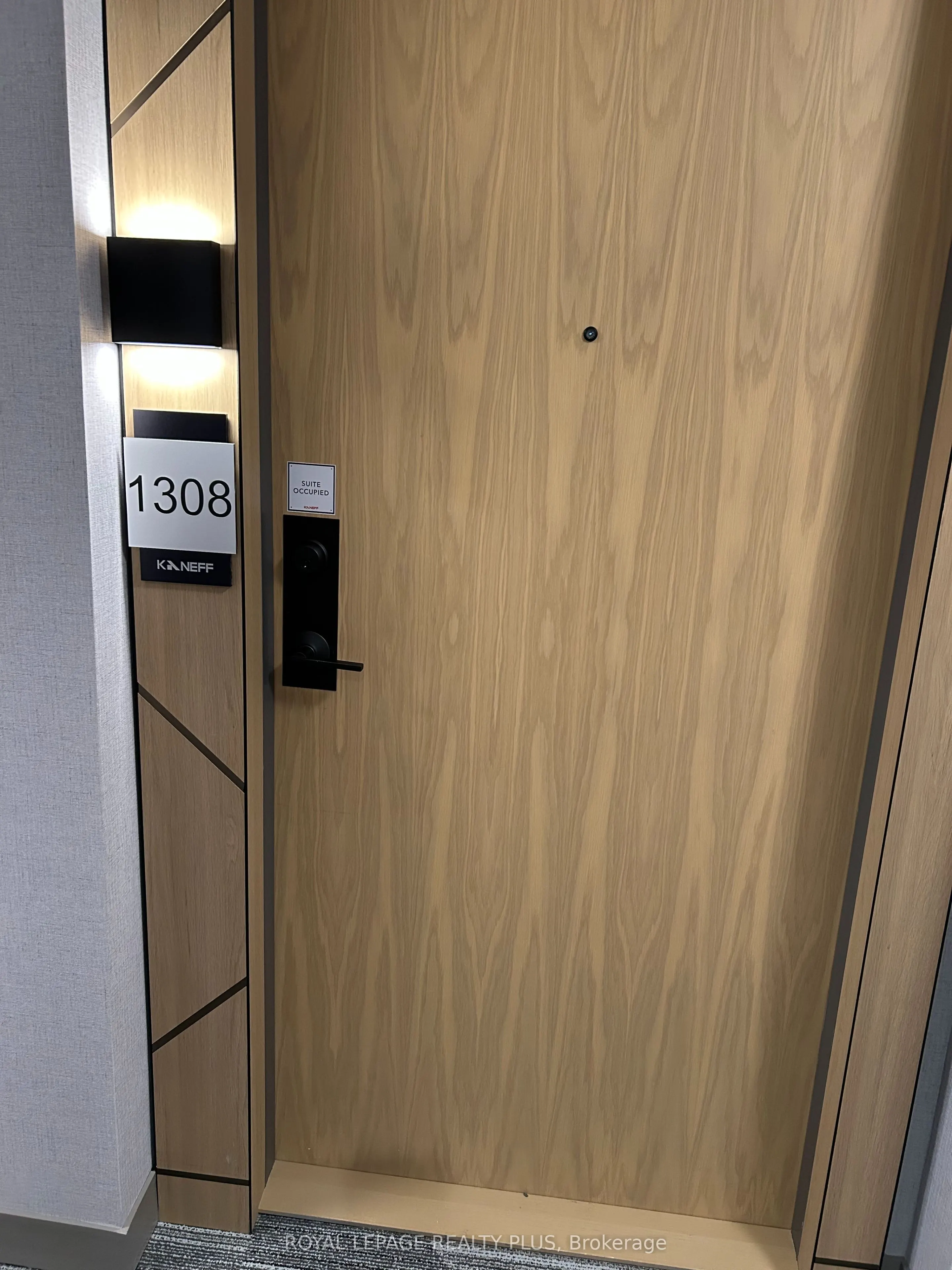 204 Burnhamthorpe Road E, #1308