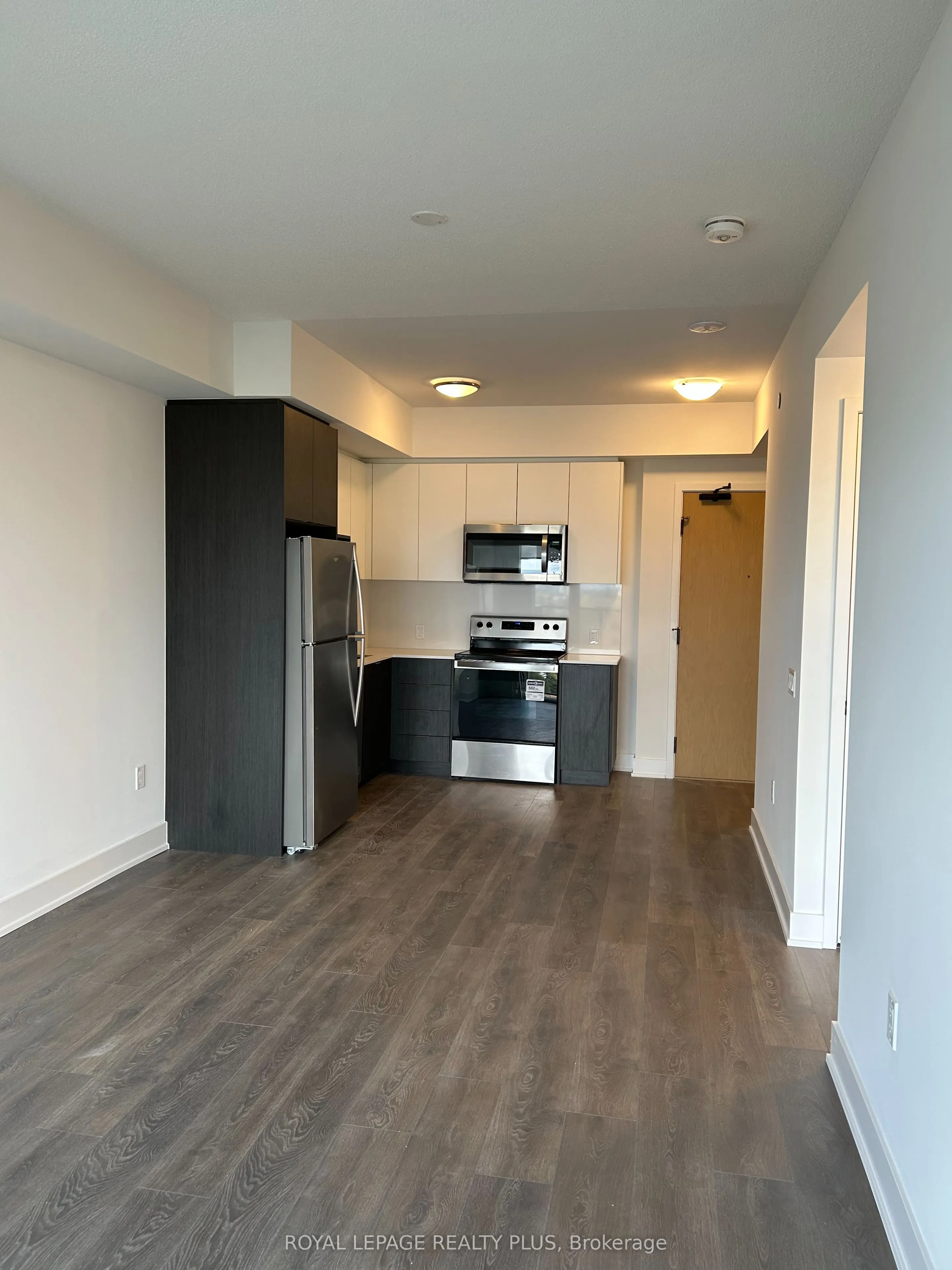 204 Burnhamthorpe Road E, #1308