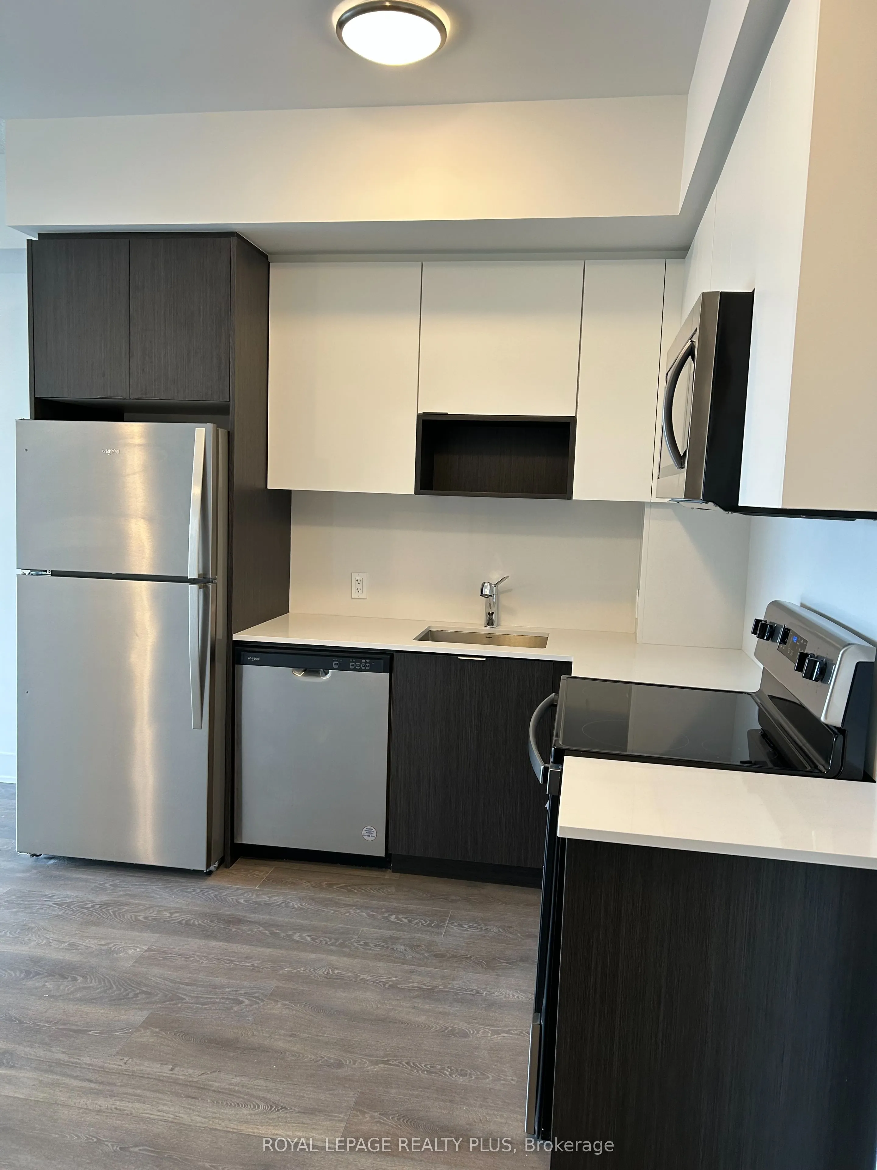 204 Burnhamthorpe Road E, #1308