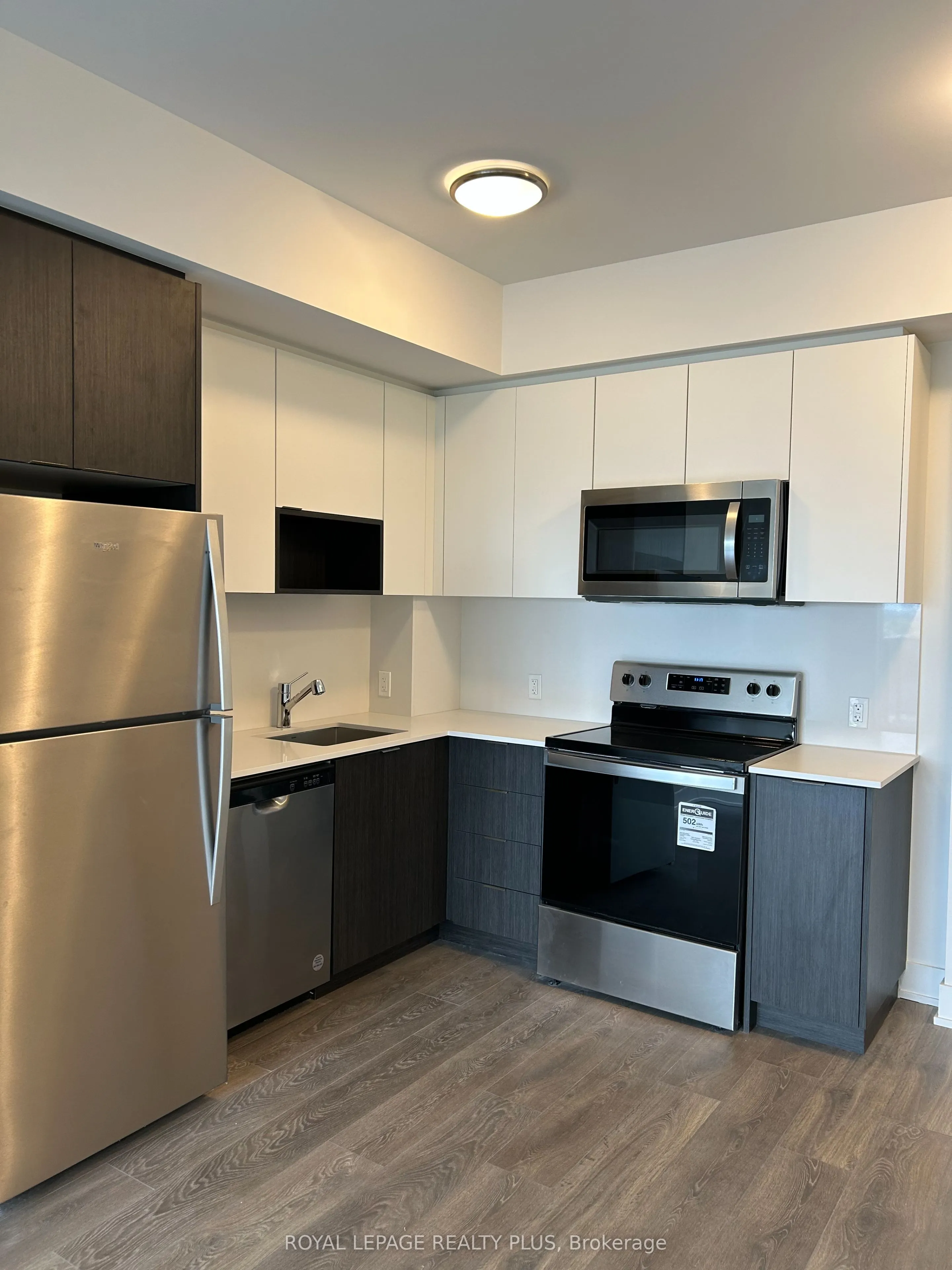 204 Burnhamthorpe Road E, #1308