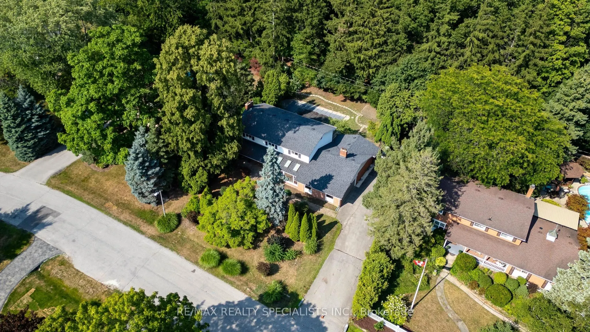 145 Wolfdale Avenue