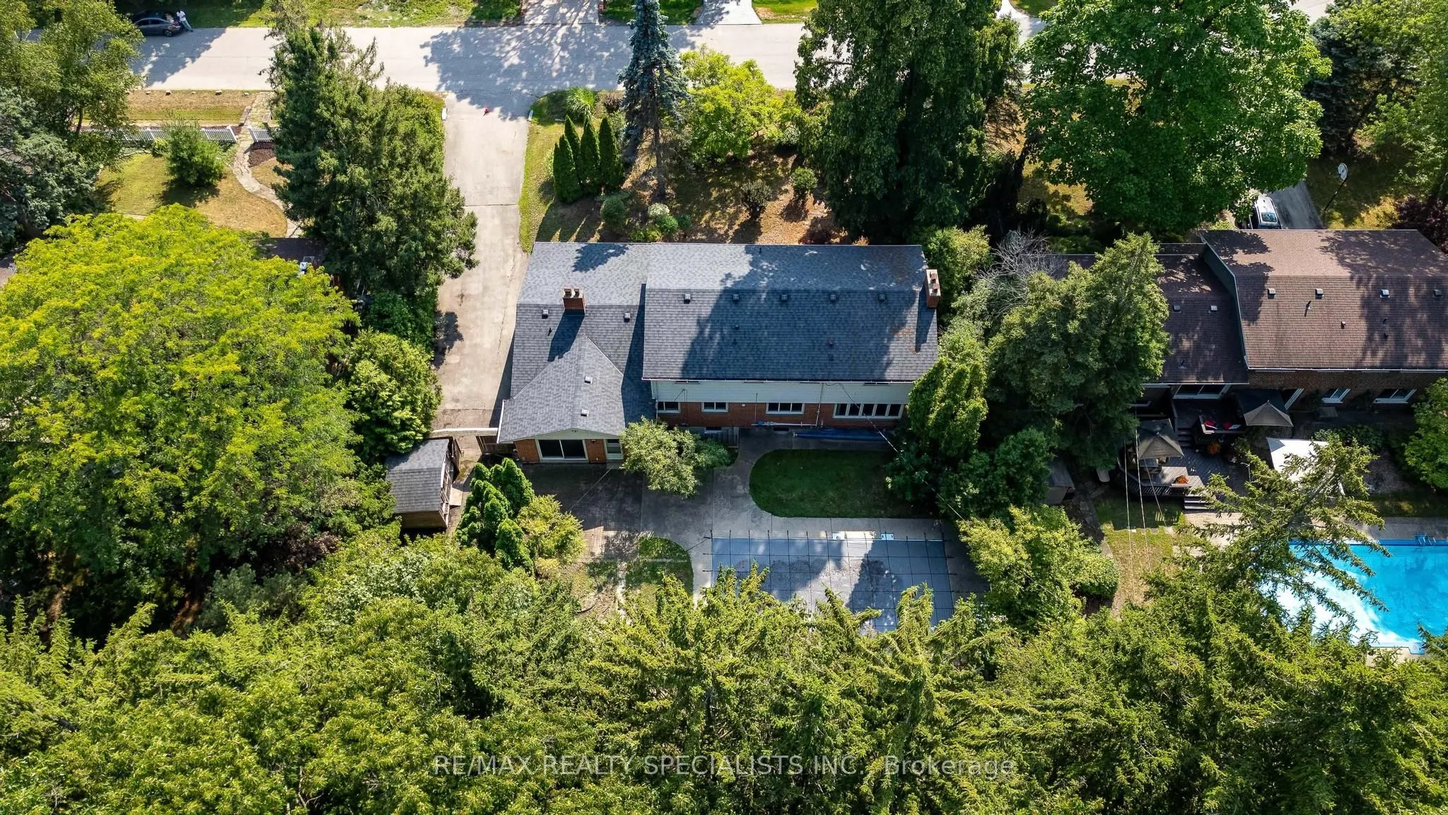 145 Wolfdale Avenue