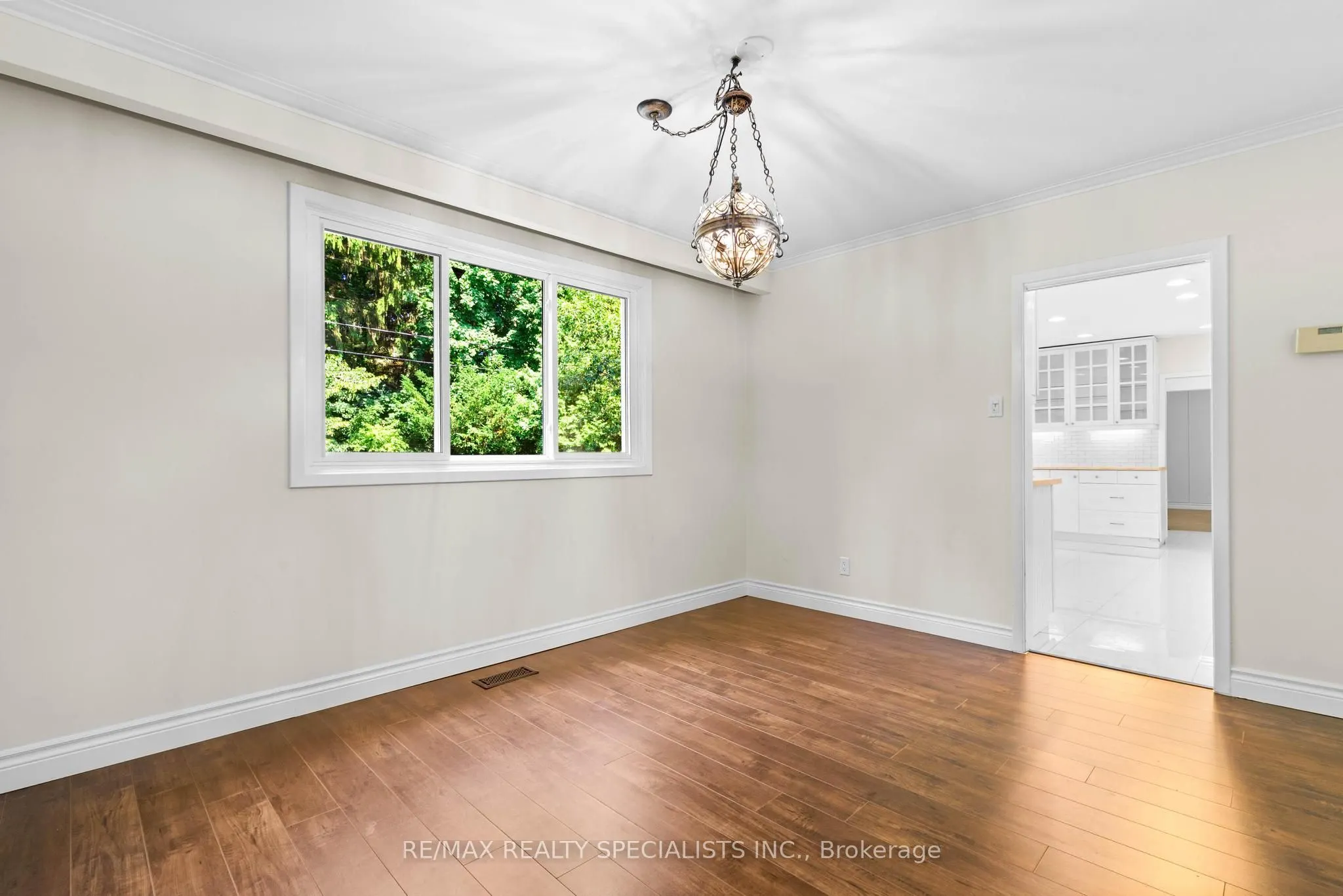 145 Wolfdale Avenue