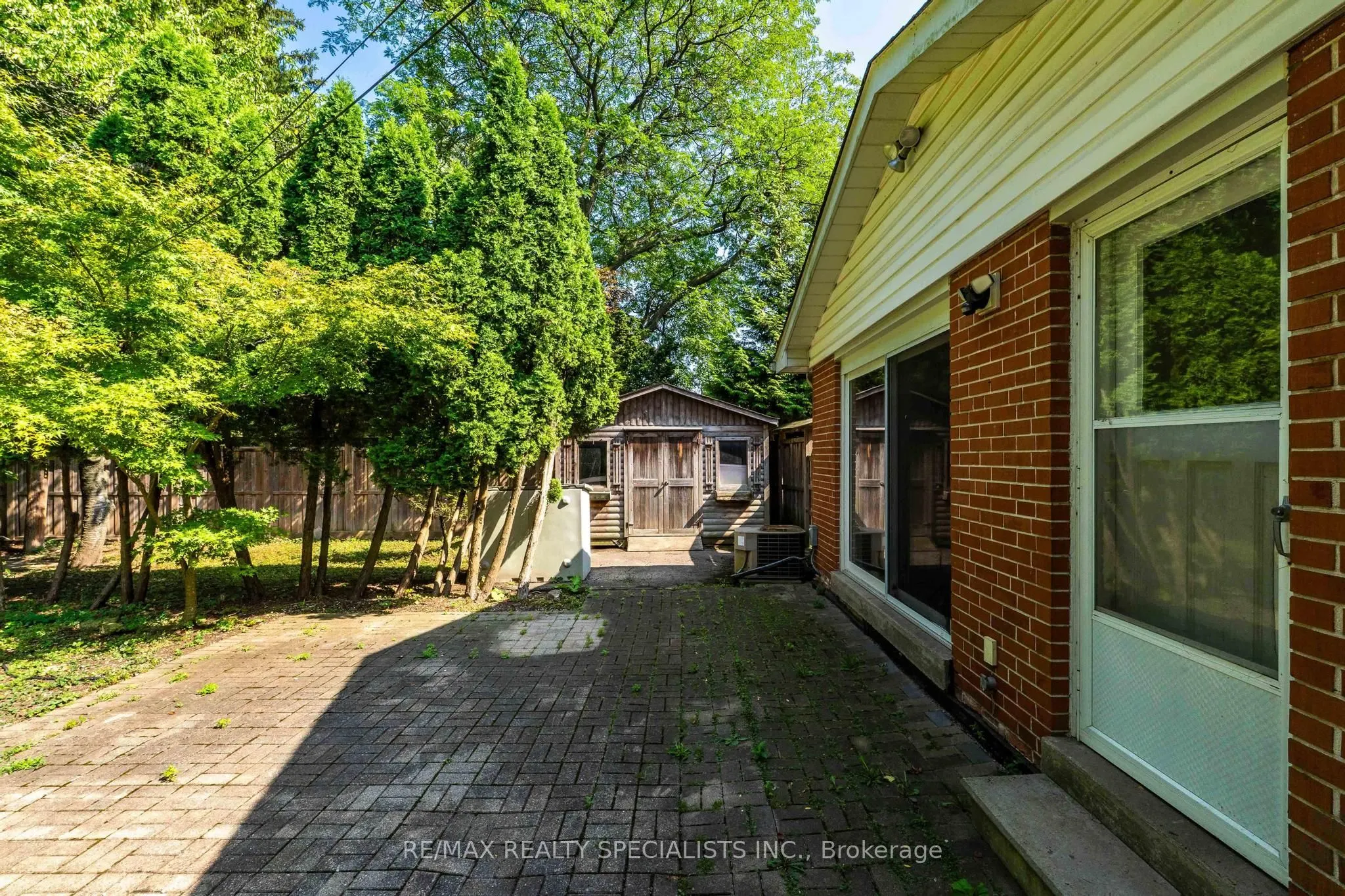 145 Wolfdale Avenue