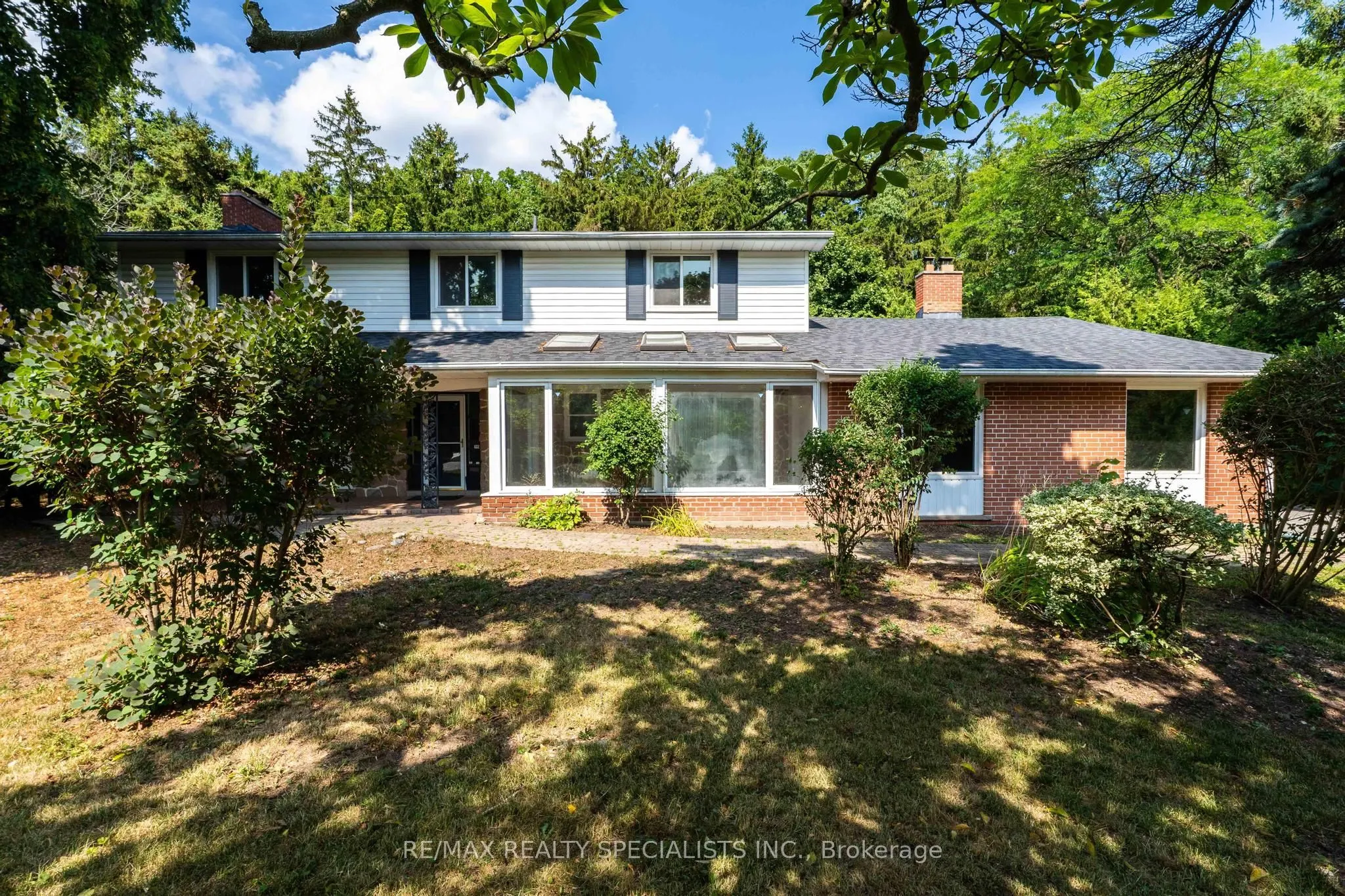 145 Wolfdale Avenue
