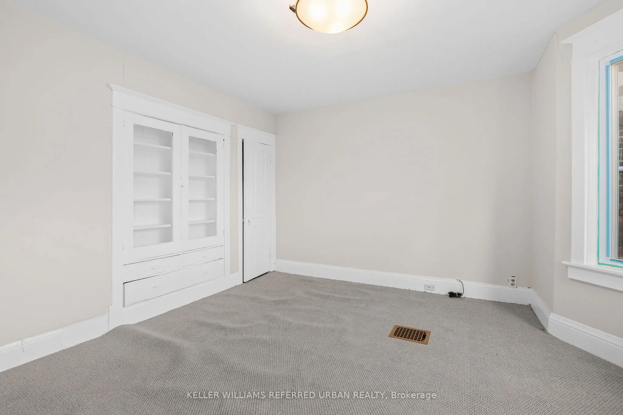 1182 Dufferin Street