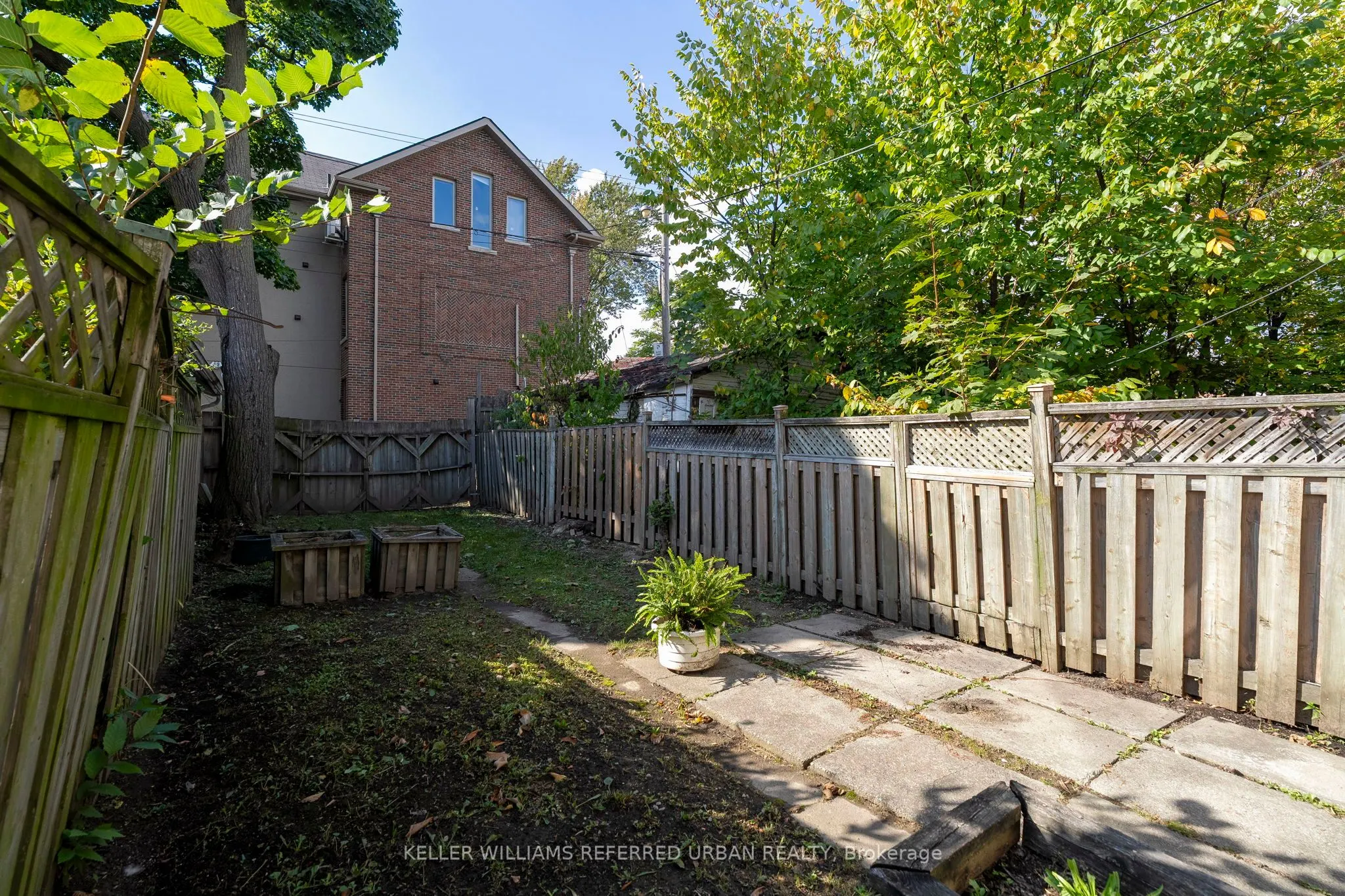 1182 Dufferin Street