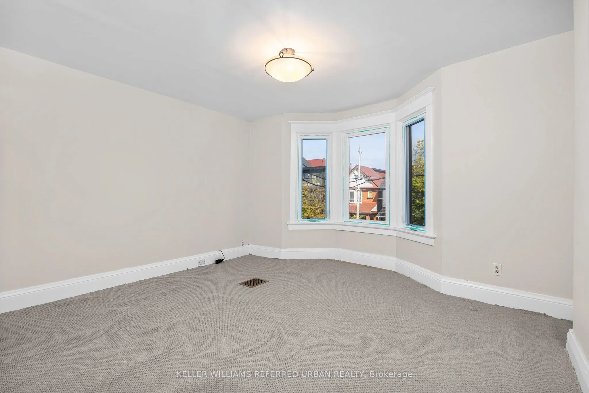 1182 Dufferin Street