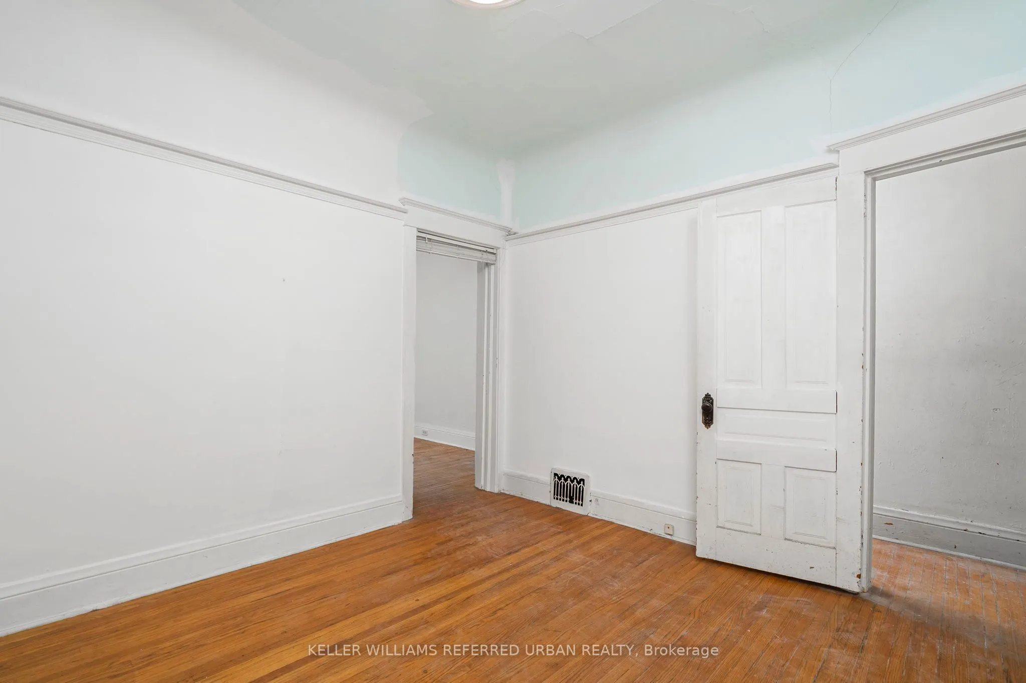 1182 Dufferin Street