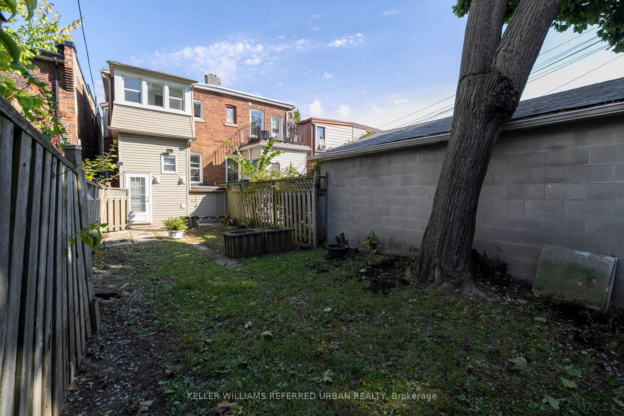 1182 Dufferin Street
