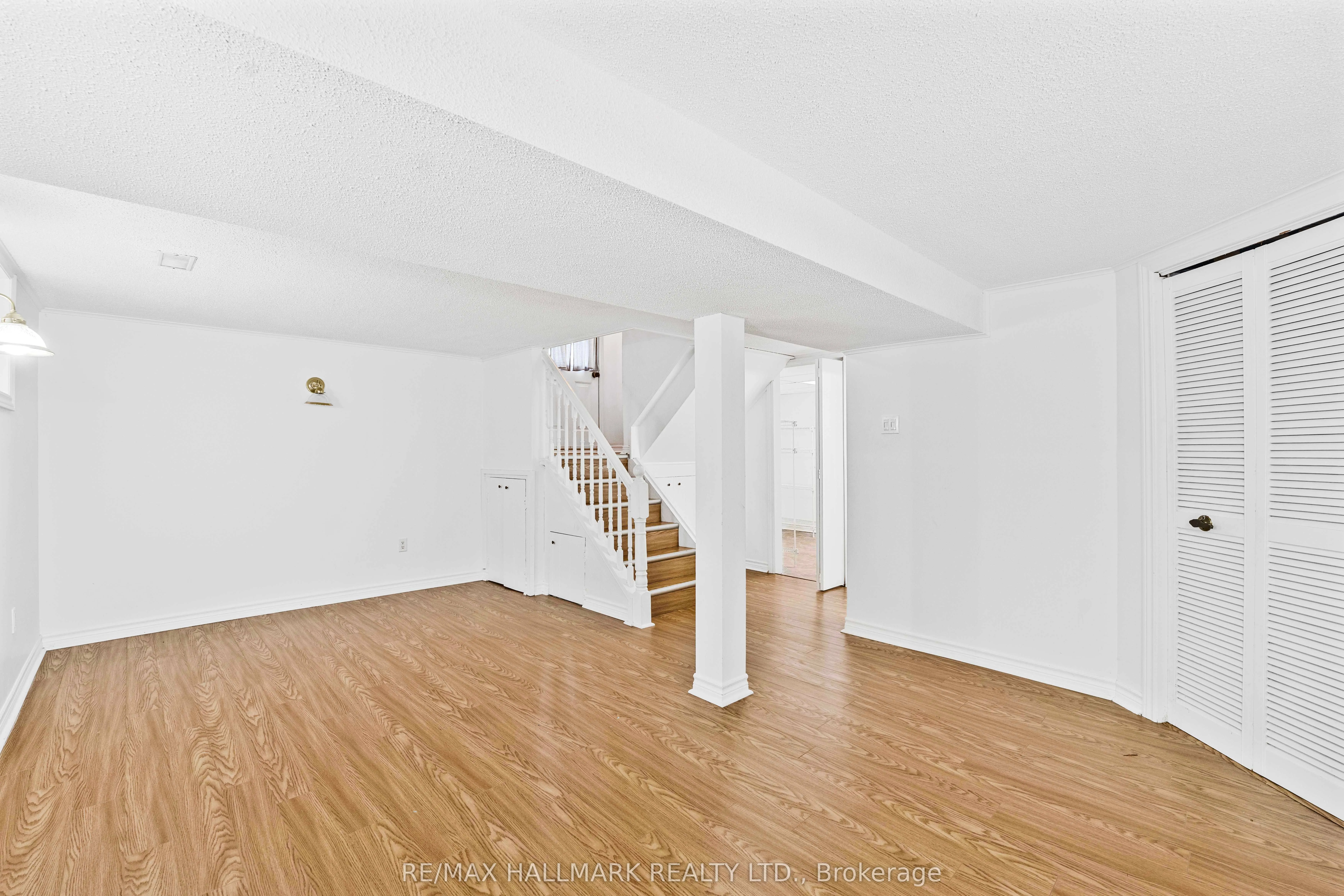 17 Tofield Crescent