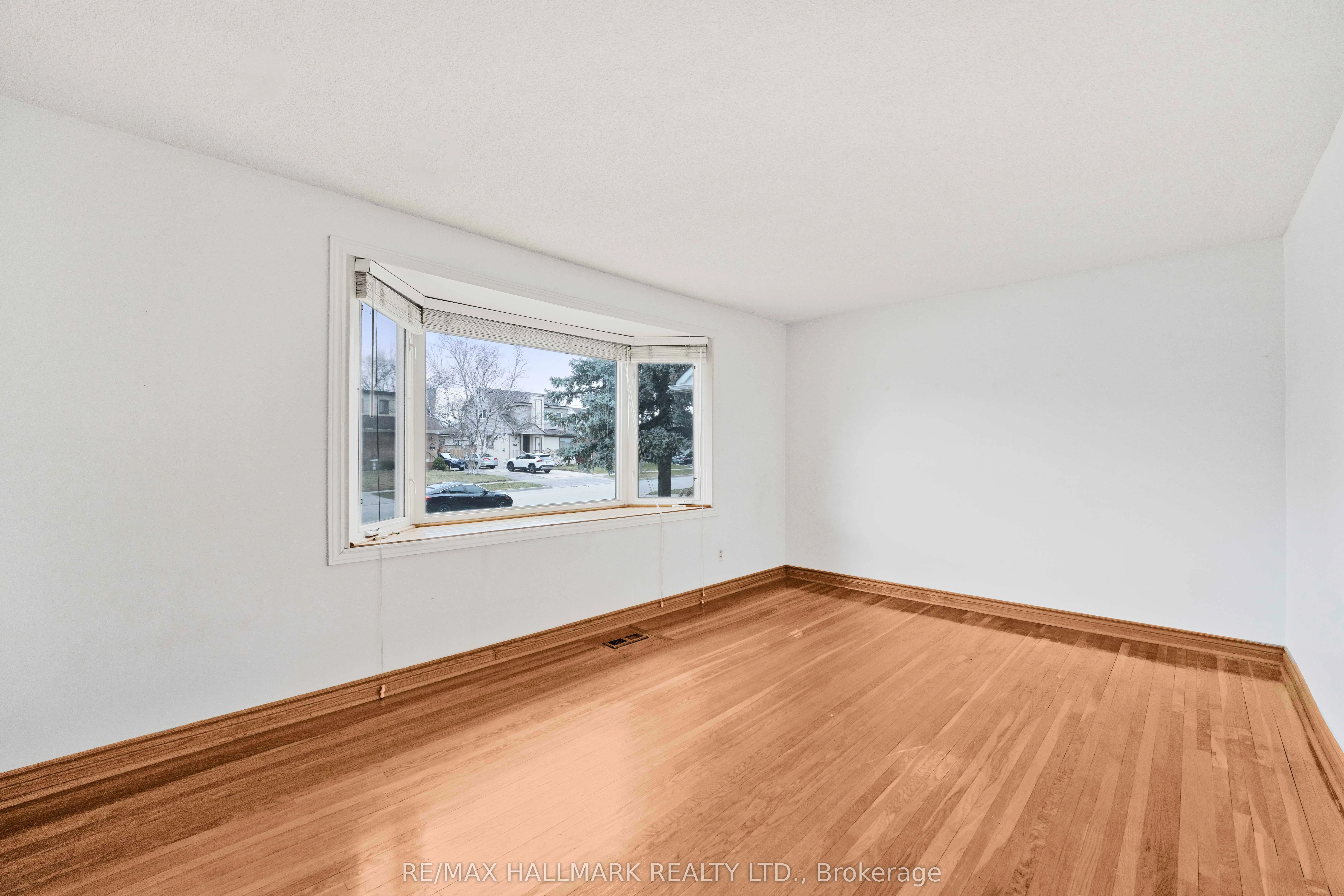 17 Tofield Crescent