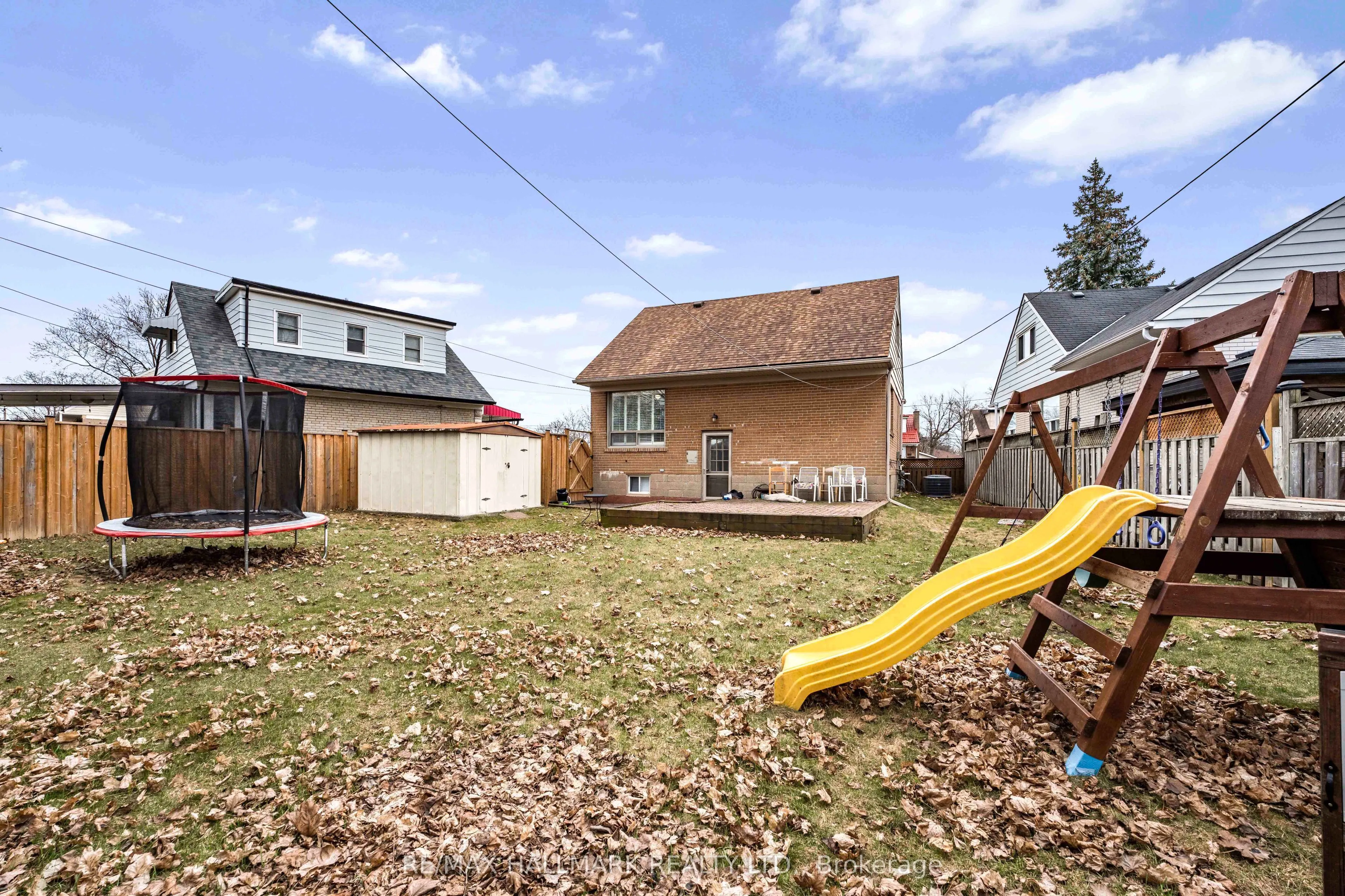 17 Tofield Crescent
