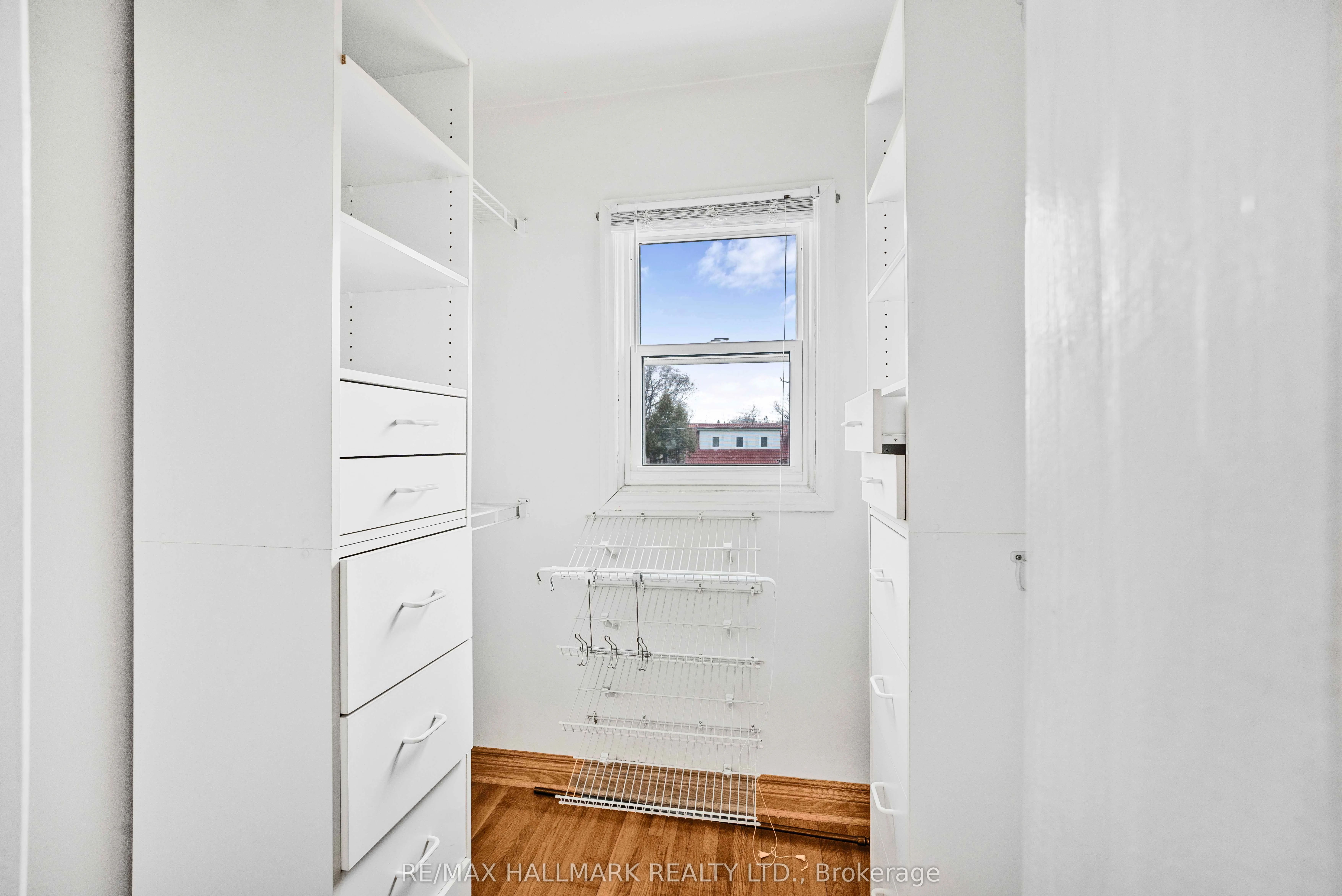 17 Tofield Crescent