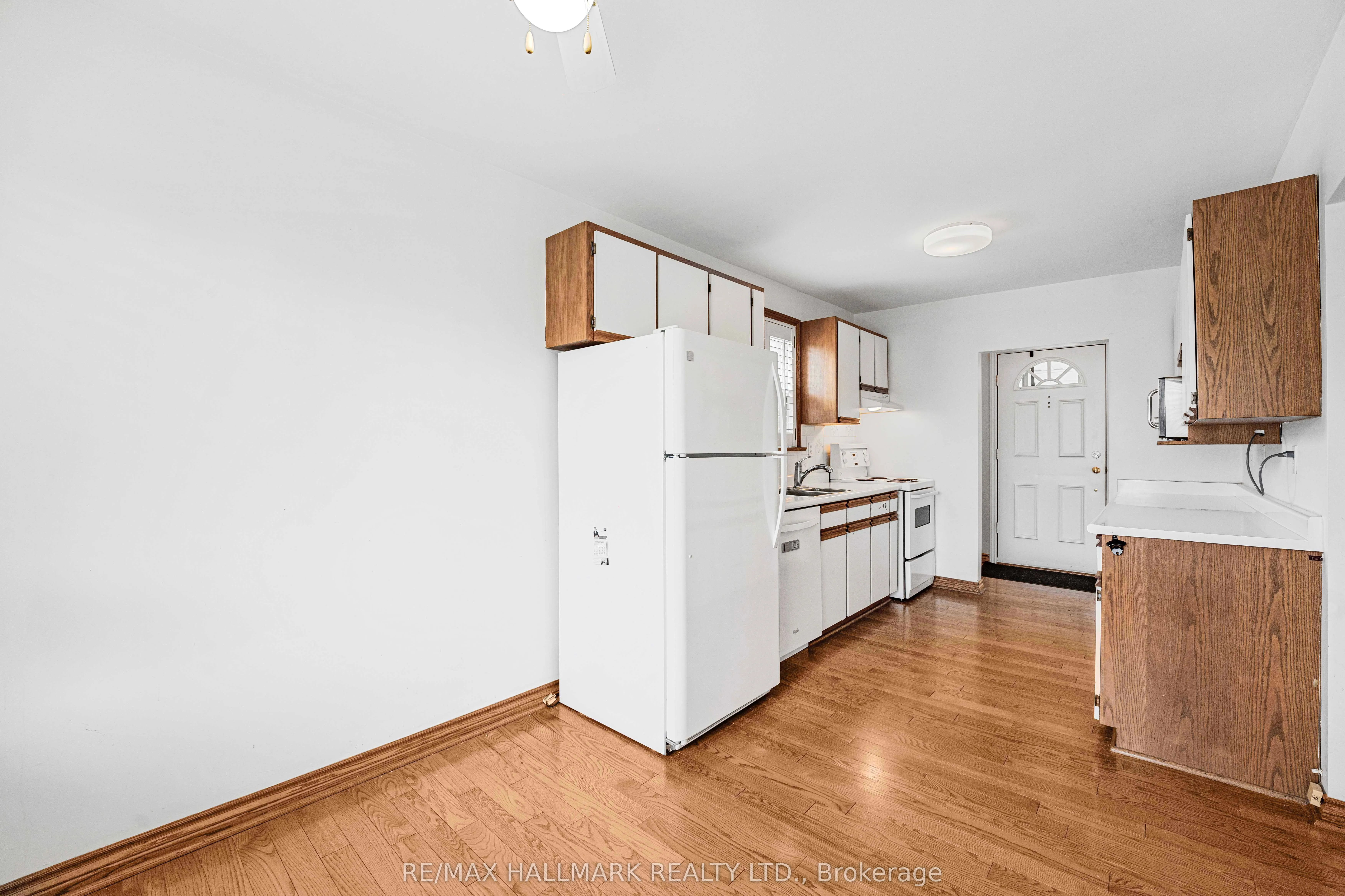 17 Tofield Crescent