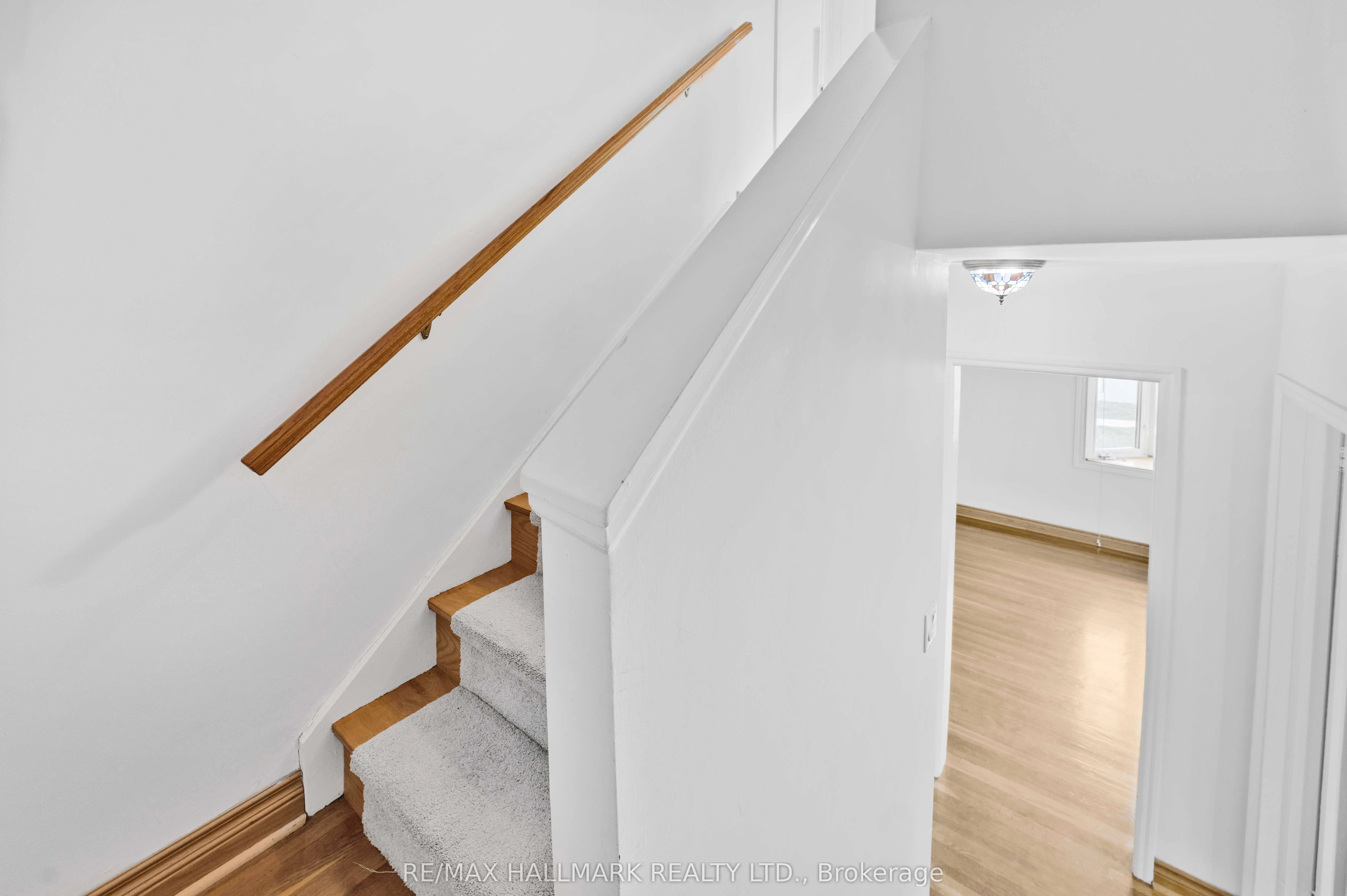 17 Tofield Crescent