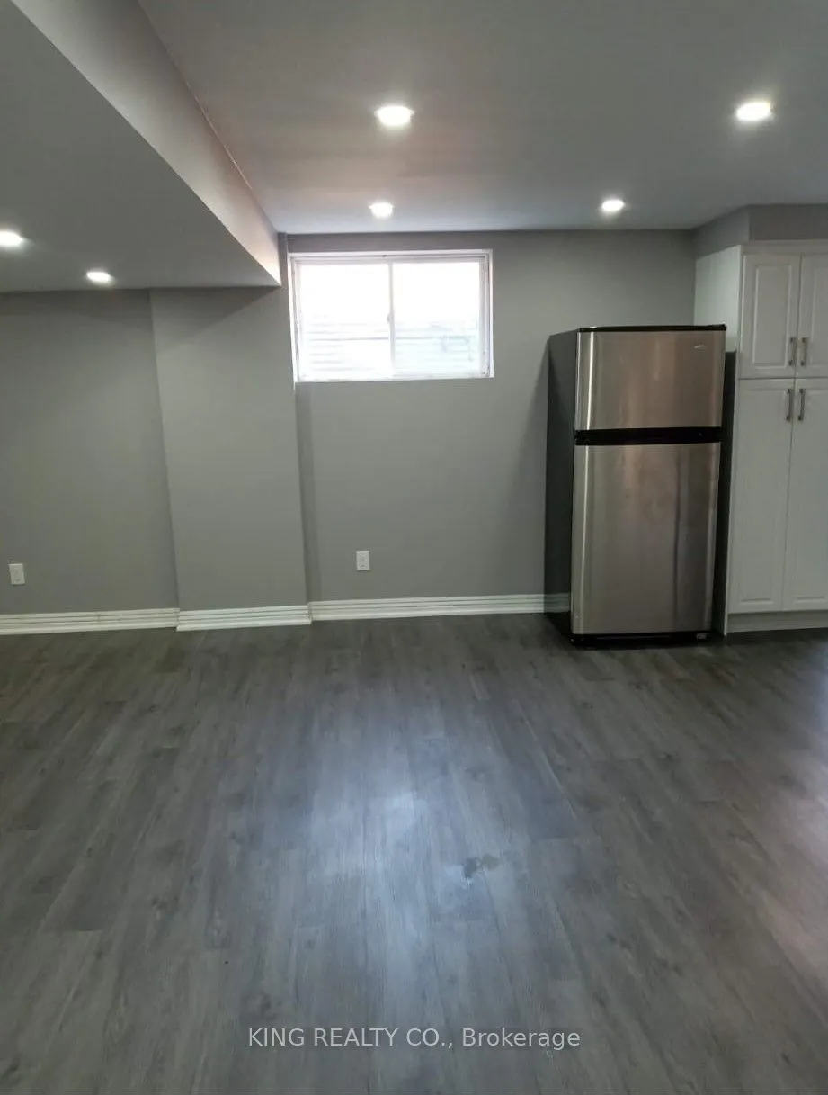 72 Twistleton Street, #Basement