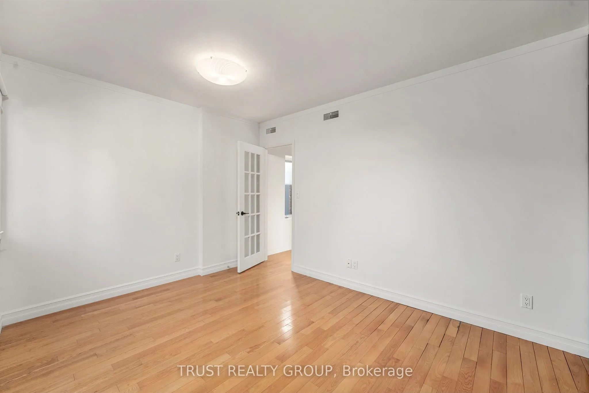 73 Indian Road, #Upper