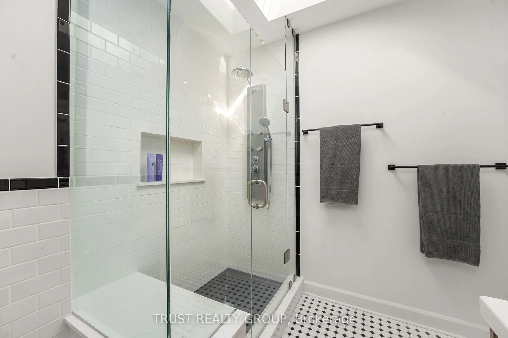73 Indian Road, #Upper