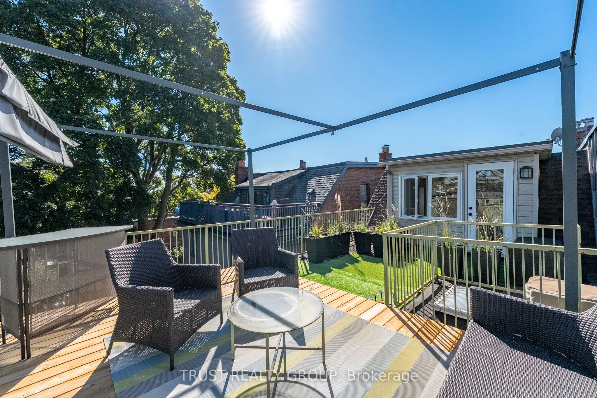 73 Indian Road, #Upper