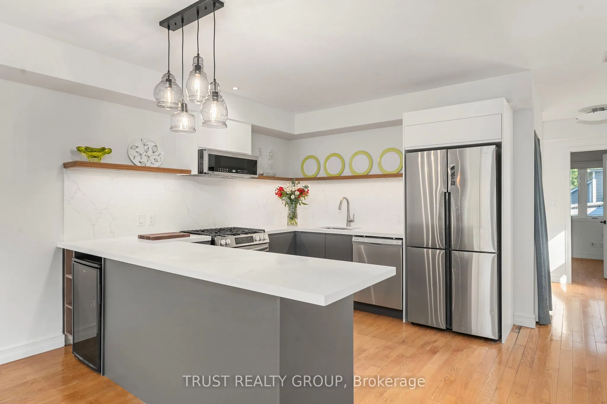 73 Indian Road, #Upper