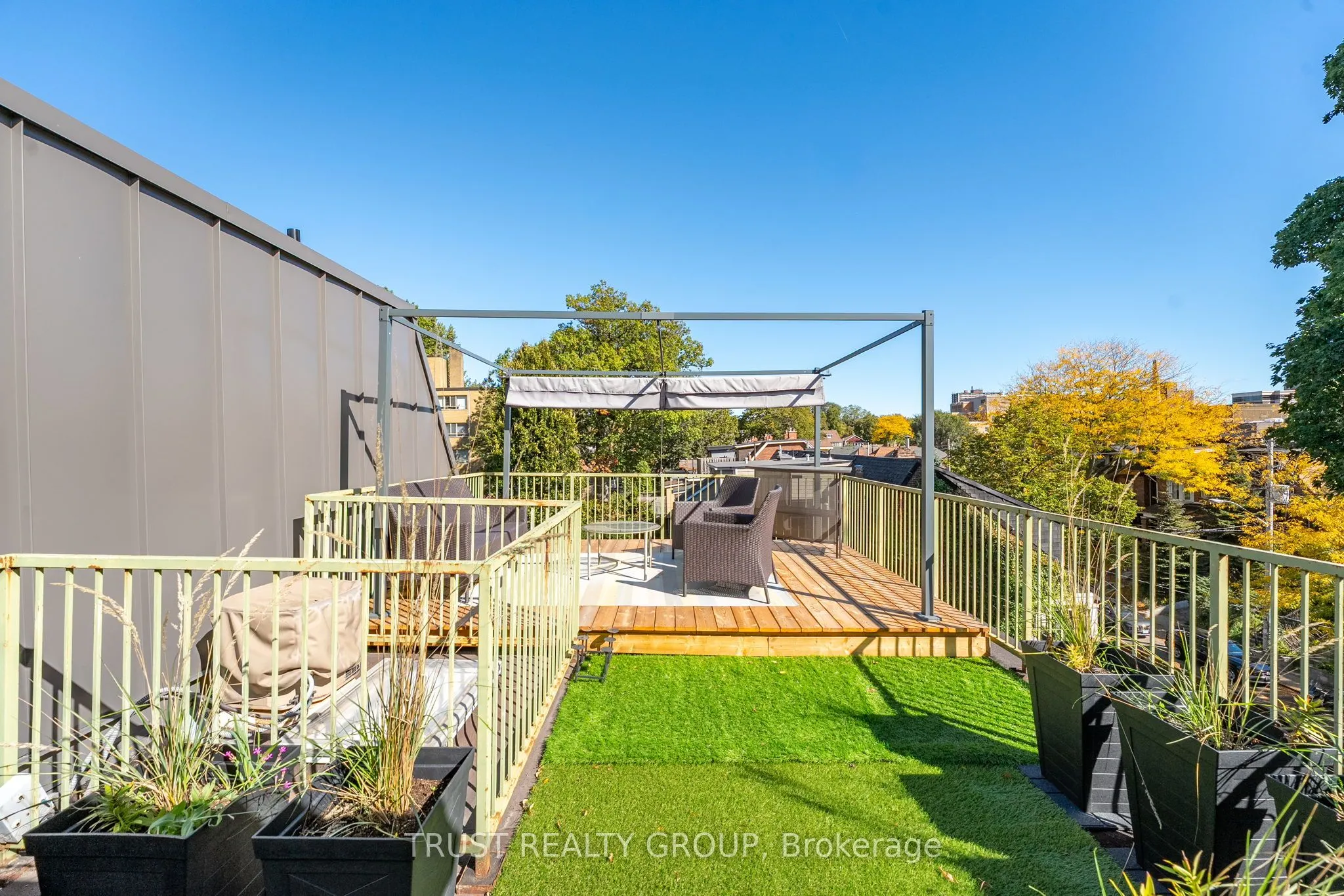 73 Indian Road, #Upper