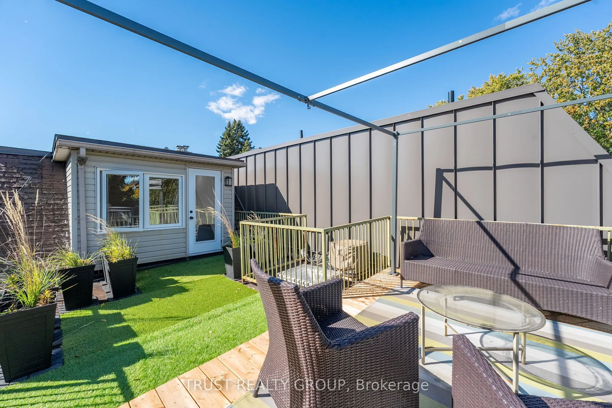 73 Indian Road, #Upper
