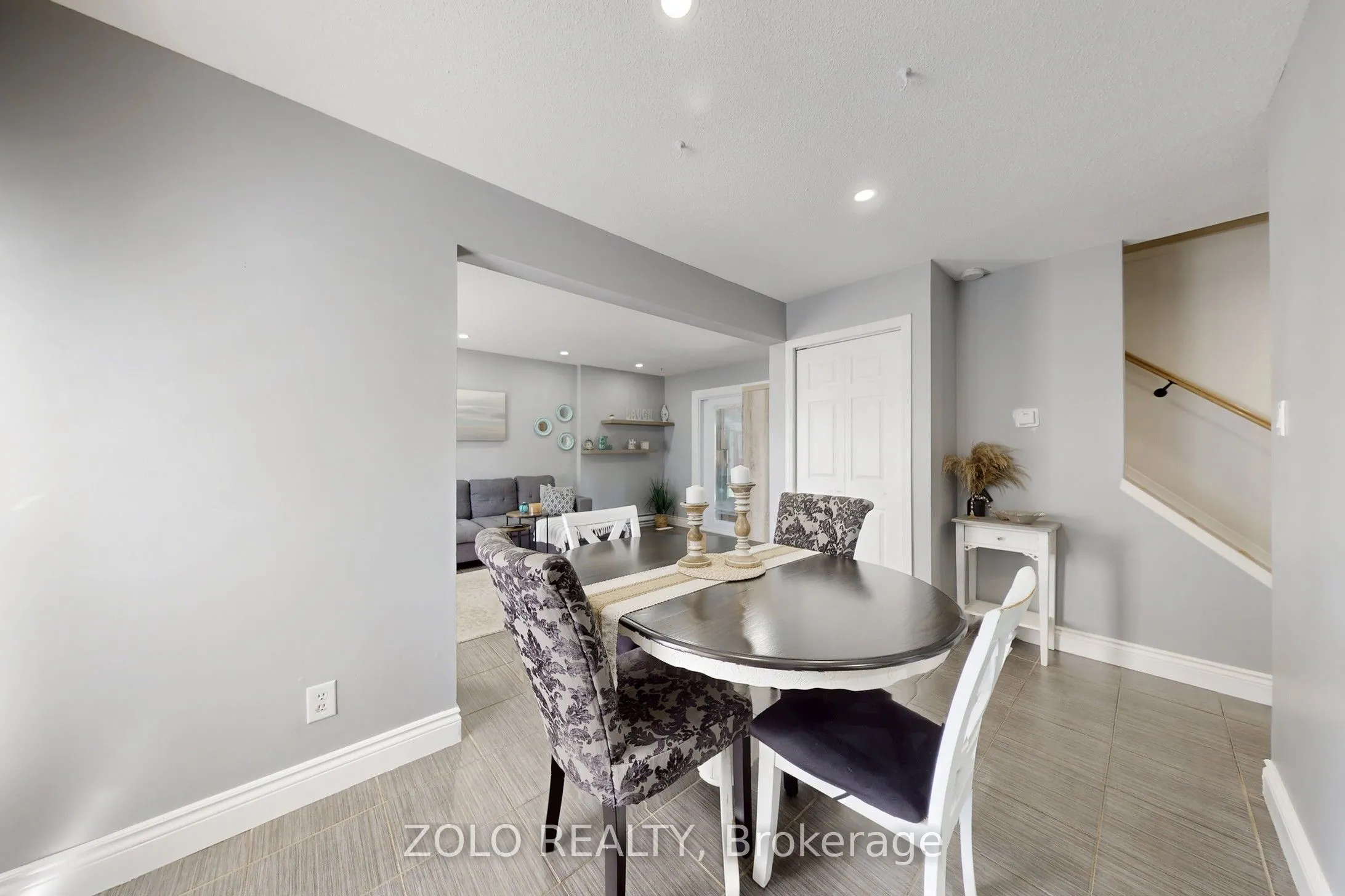 30 Greenbush Court