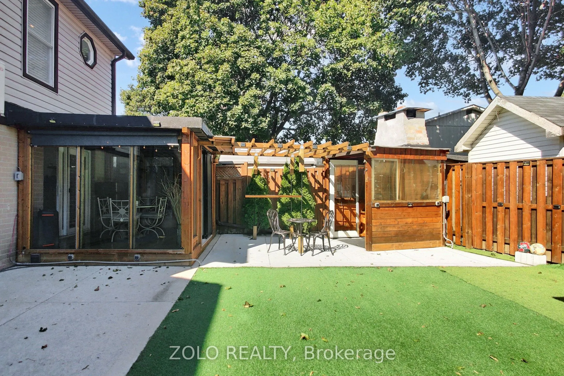 30 Greenbush Court