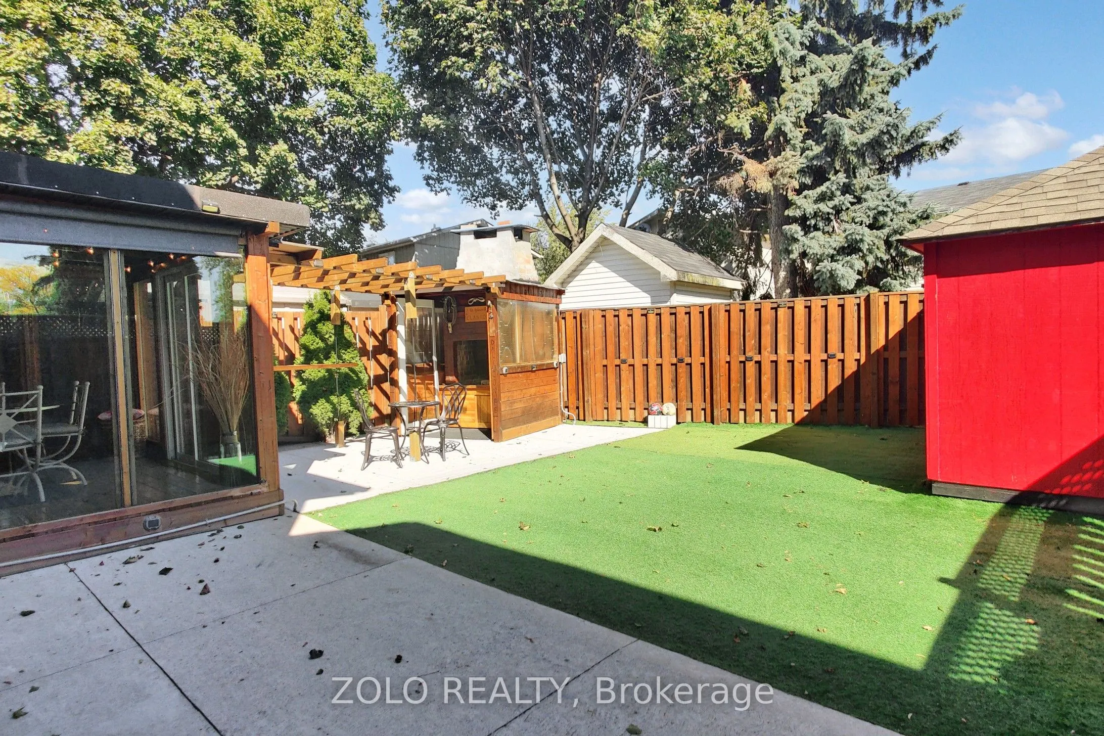 30 Greenbush Court