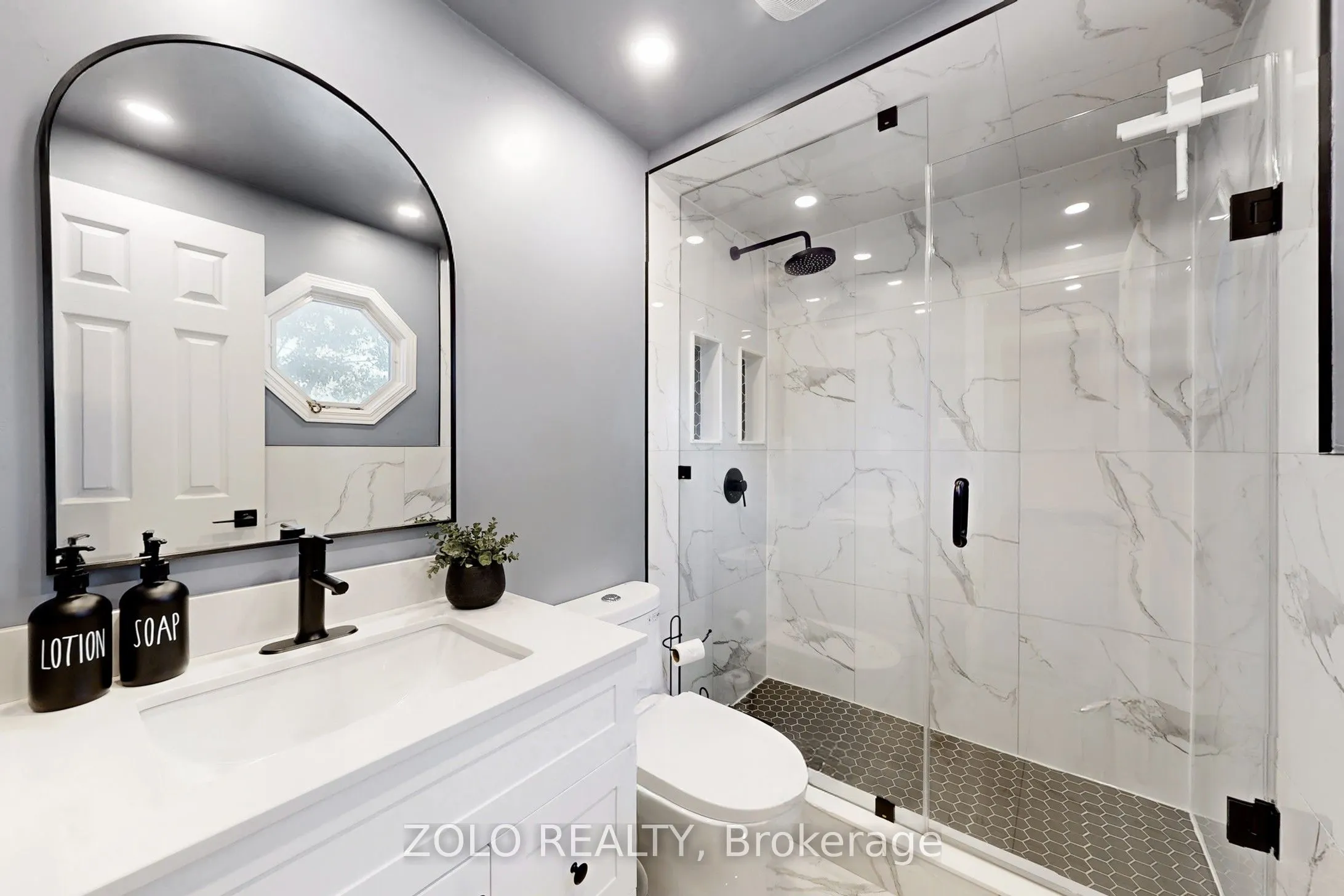 30 Greenbush Court