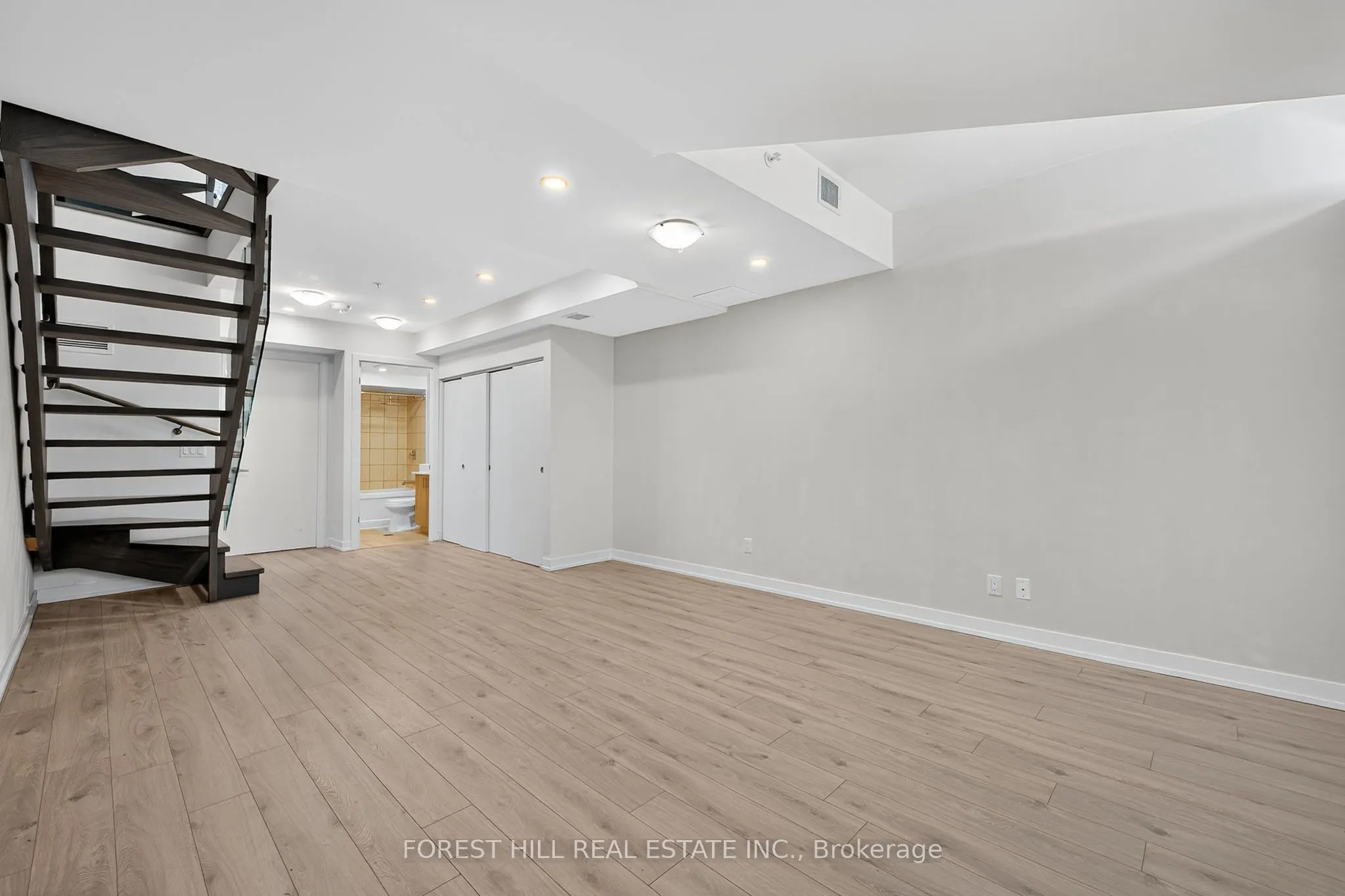 38 Howard Park Avenue, #156