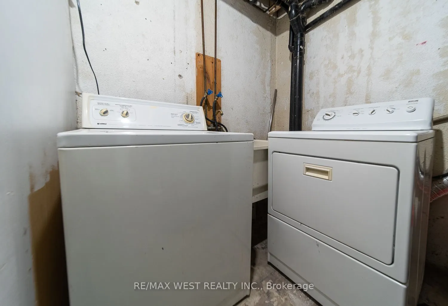 2534 Palisander Avenue, #Lower