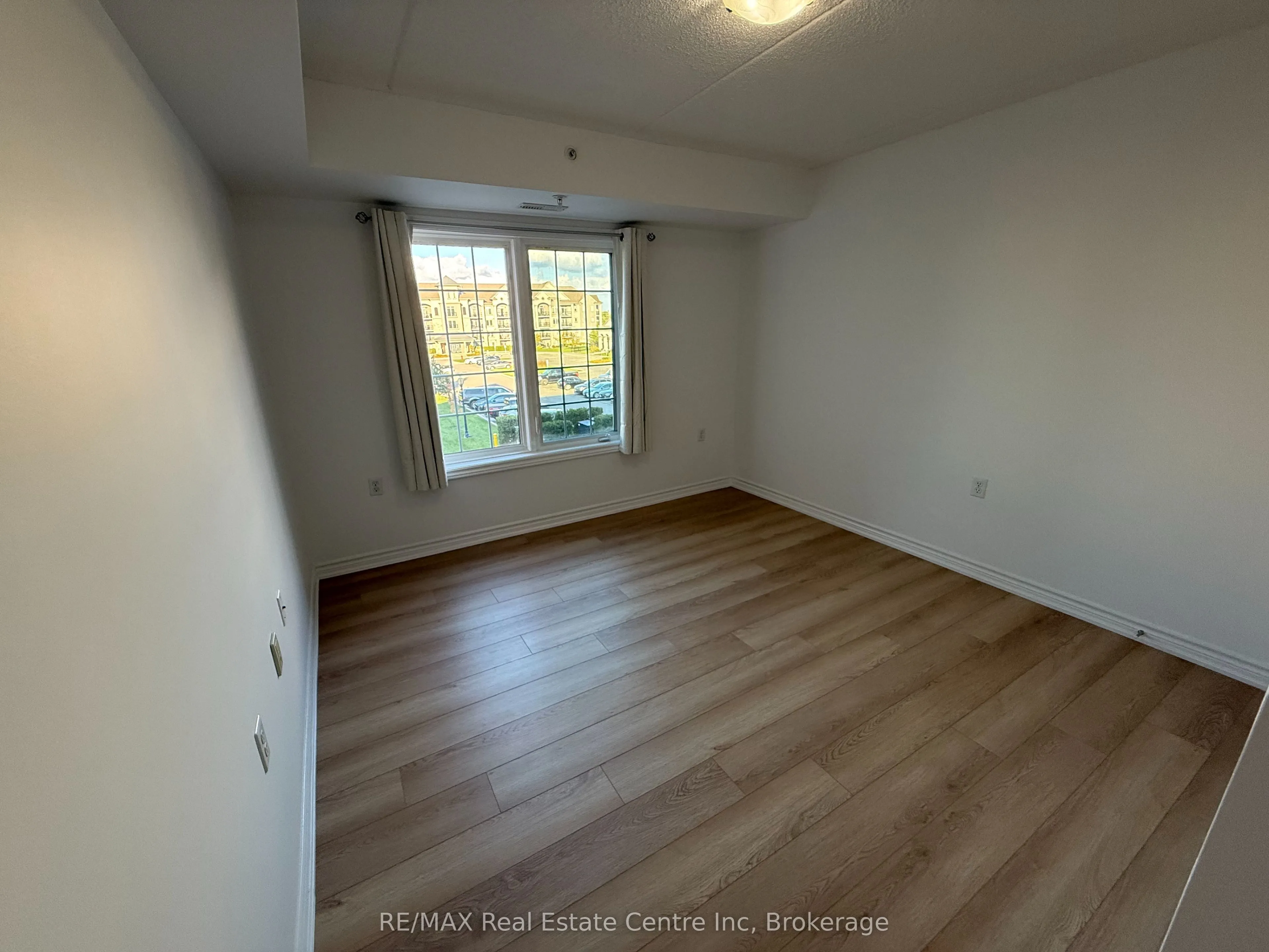 1440 Main Street E, #306