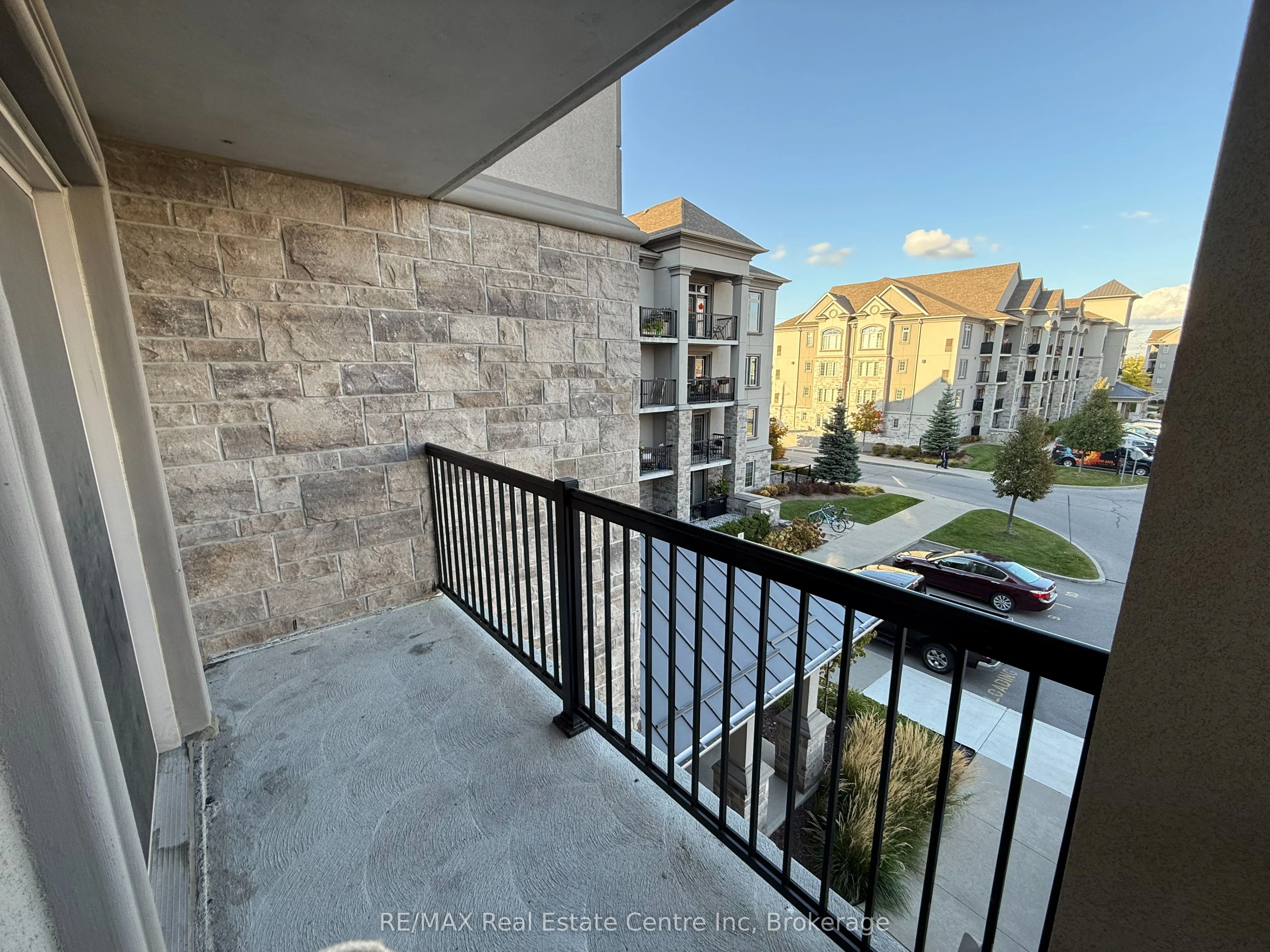 1440 Main Street E, #306